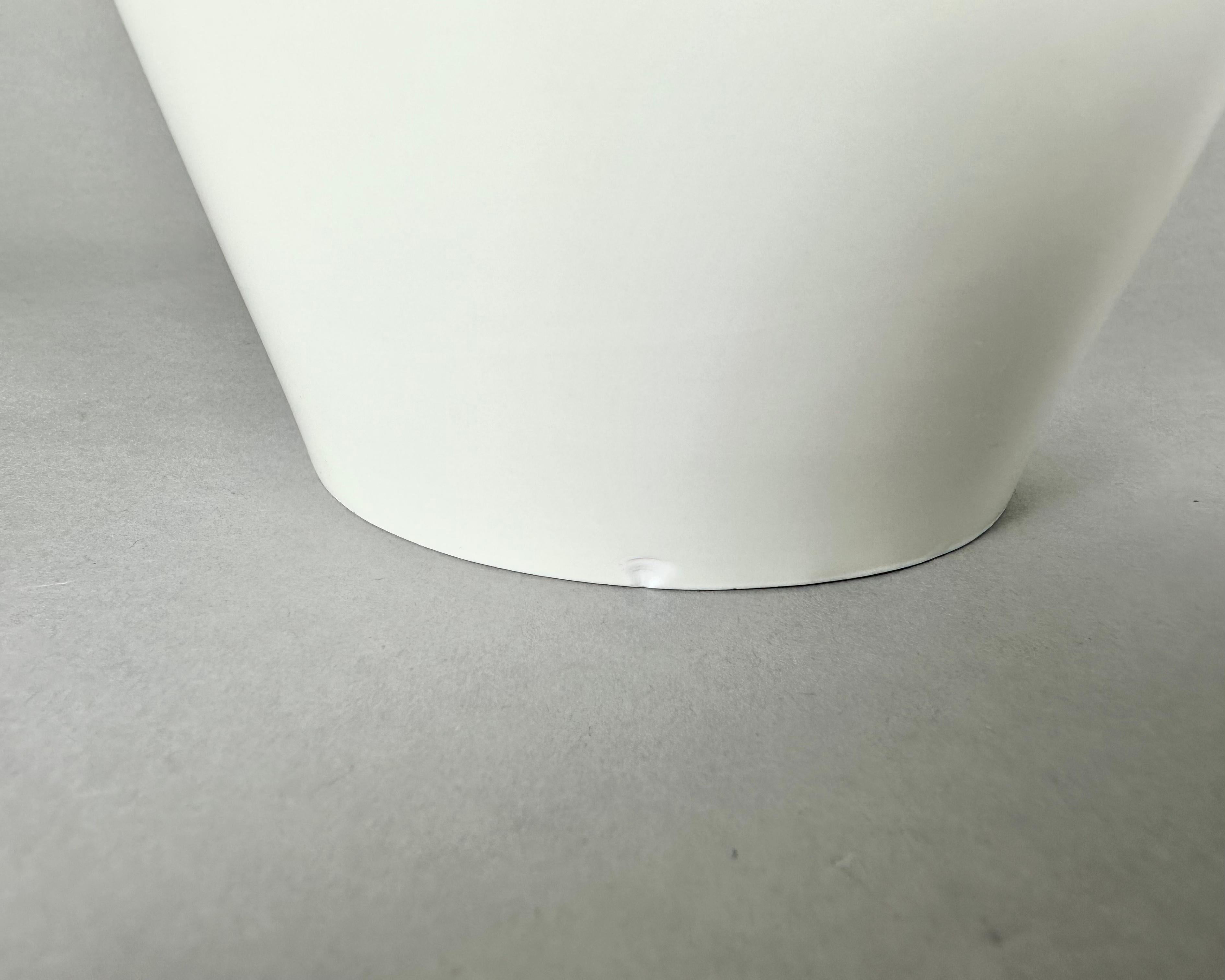 Vaso fatto a mano Royal Porcelain KPM Germania metà-fine XX secolo In condizioni buone in vendita a Bastogne, BE