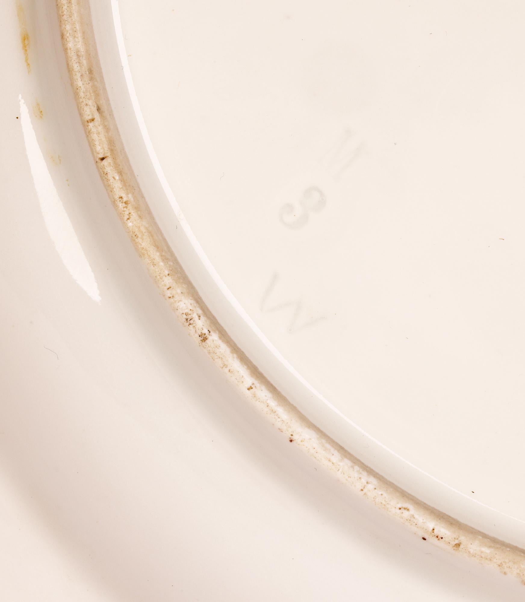 Meuble de rangement en porcelaine royale de la manufacture de porcelaine de Berlin à bord percé et peint à la fleur Pla en vente 6