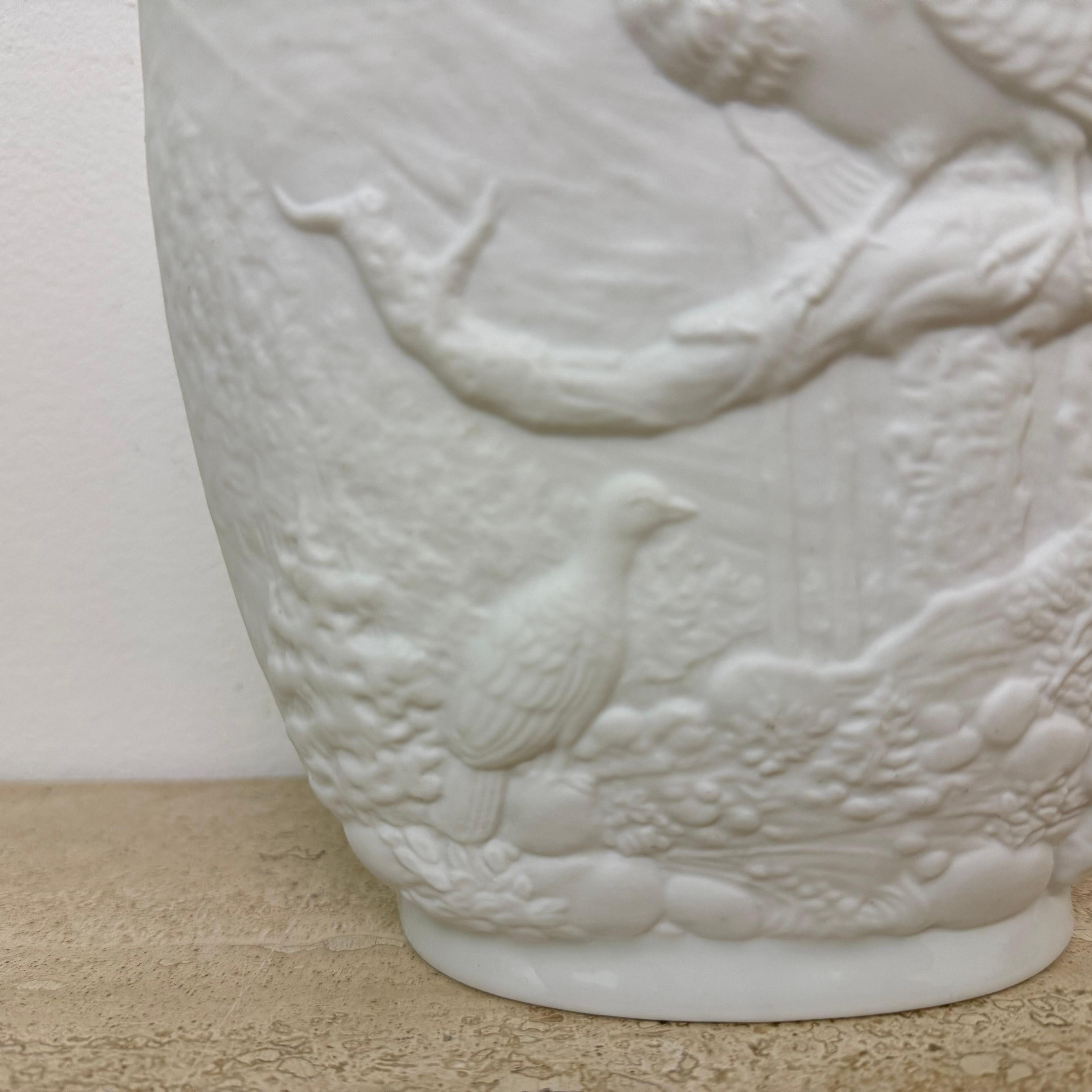 Vaso in bisquit di Royal Porcelain KPM Germania in vendita 8