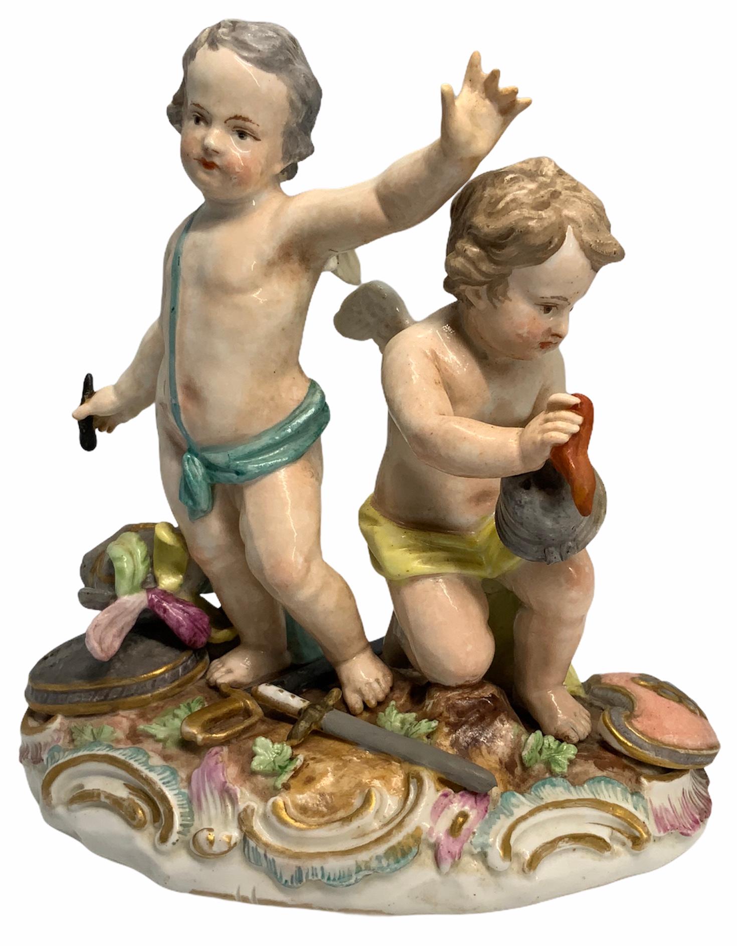 Königliches Porzellan oder Staatliche Porzellanmanufaktur ''KPM'' Skulptur eines Cherubs im Angebot 1