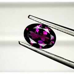 grenat violet royal du Mozambique 1,40 carat grenat violet AAA+ couleur changeante