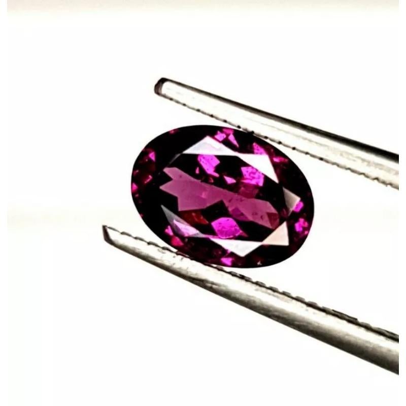 Granato reale viola 1,40Ct Granato viola del Mozambico AAA+ Granato con cambio di colore In condizioni Nuovo in vendita a Chicago, IL