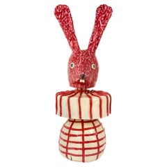 "ROYAL RED RABBIT" Sculpture en céramique de Luis Vidal, Circa 2022, Espagne