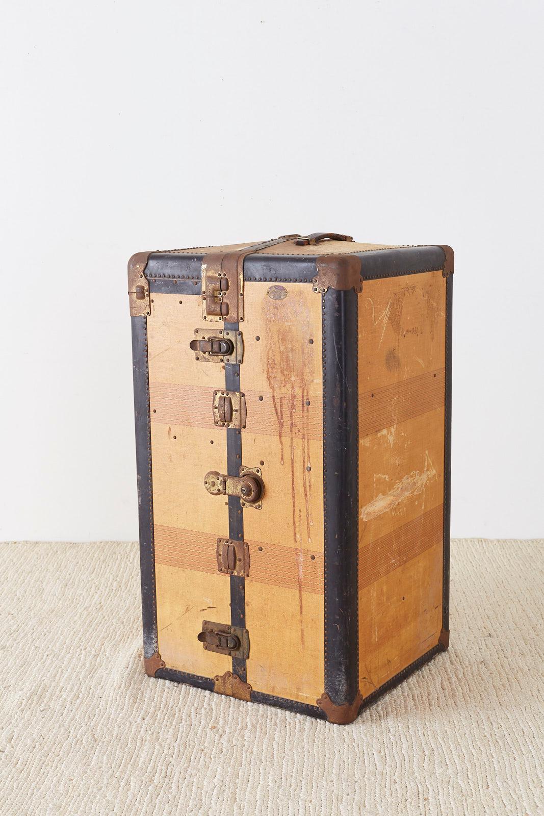 Metal Royal Robe Canvas Standing Wardrobe Steamer Trunk