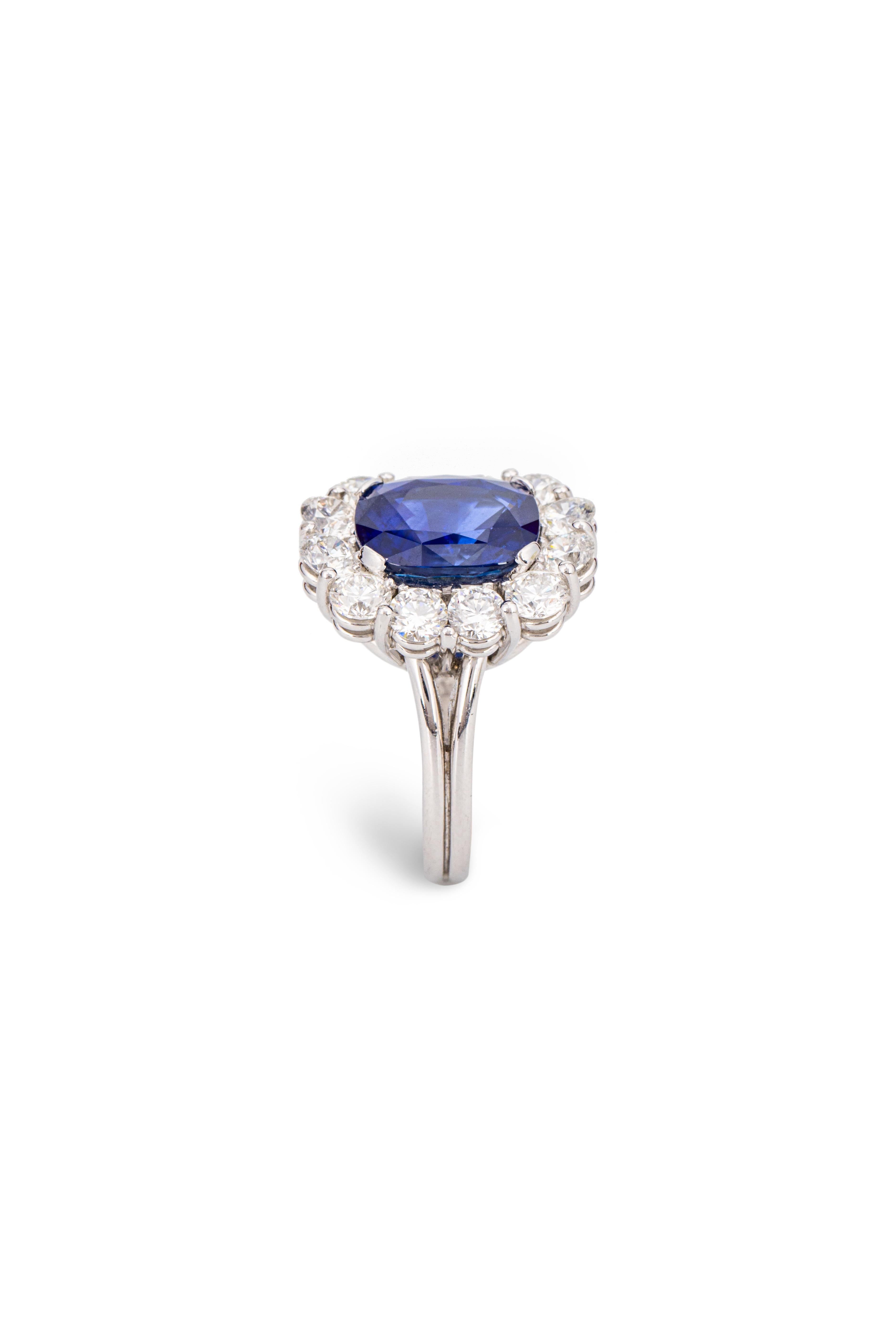 Blue Sapphire Ring - Cushion 4.35 Ct. - 18K White Gold #J5422