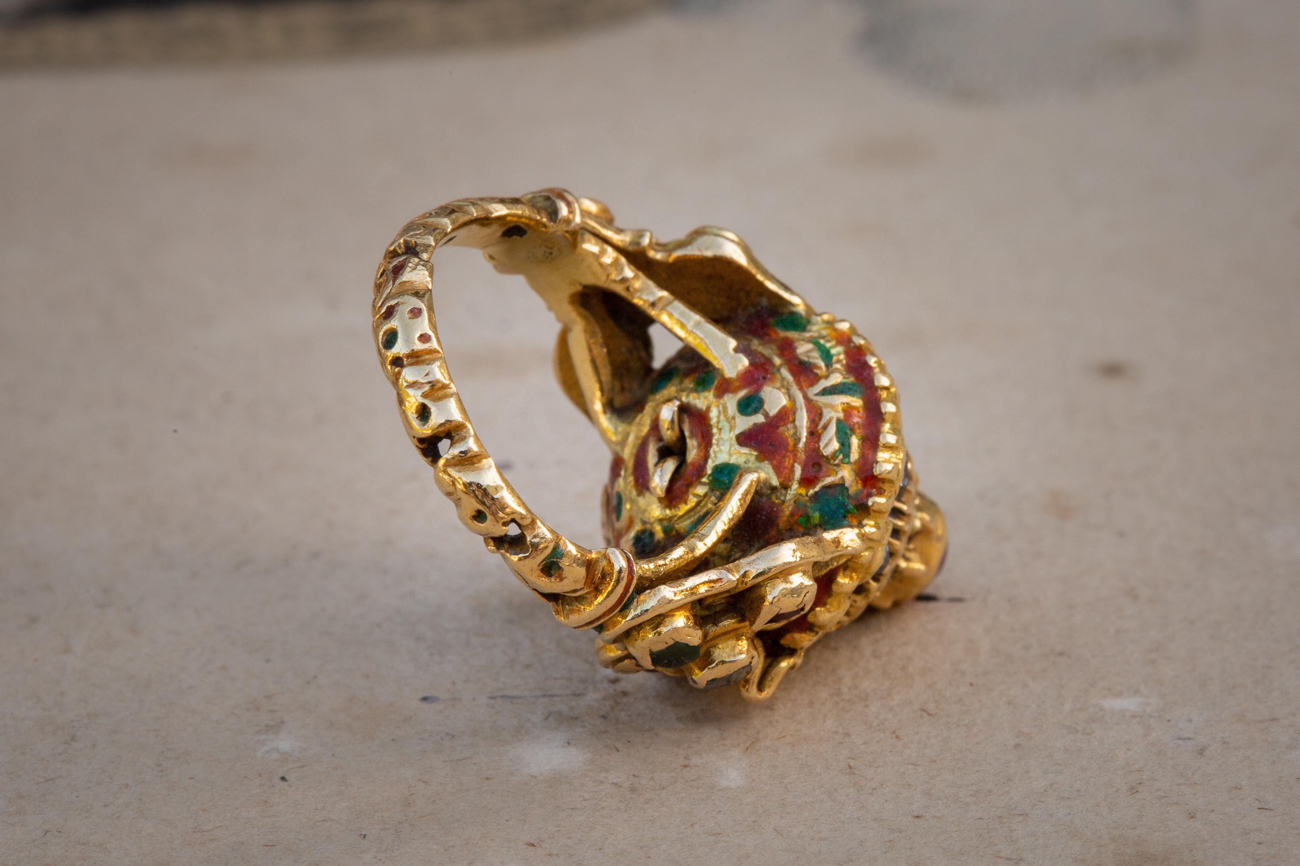 Royal Siam 'Thai' Museum-Grade 18th Century Ayutthaya Ceremonial Ring For Sale 2
