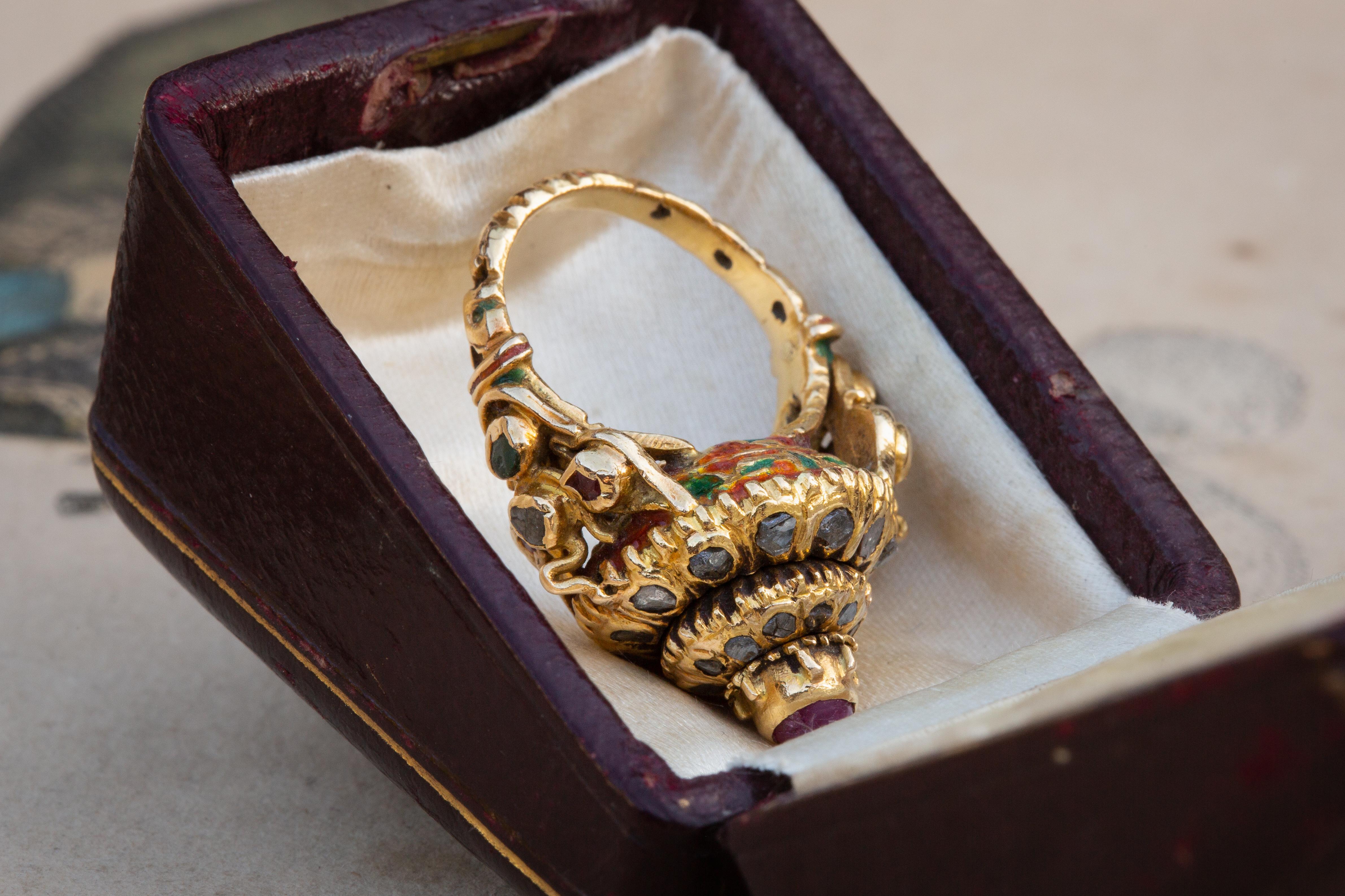 Royal Siam 'Thai' Museum-Grade 18th Century Ayutthaya Ceremonial Ring For Sale 5