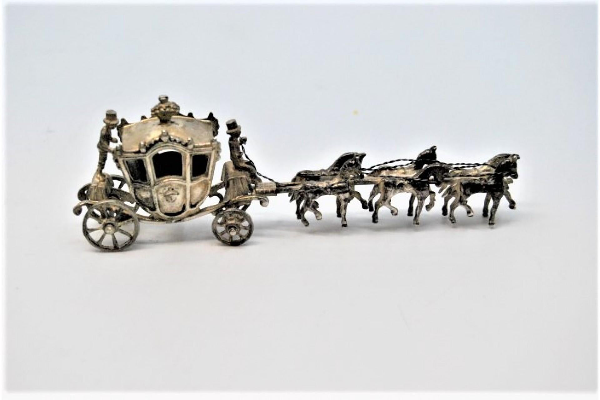 Européen Royal silver coach in 18th century style pulled by four horses en vente