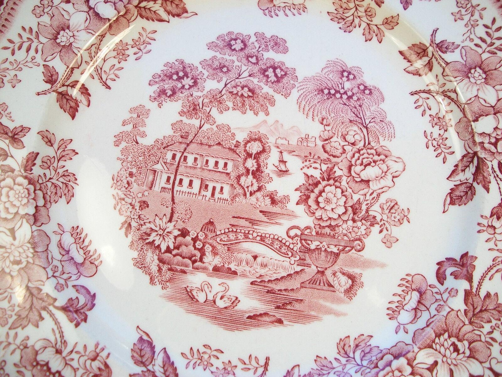 ROYAL STAFFORDSHIRE (Manufacturer) - Clarice Cliff (Designer) - Tonquin (Pattern) - Red (Color) - Transfer decorated ceramic dinner plate - factory stamp verso - England/United Kingdom - early 20th century.

Good vintage condition - no loss - no