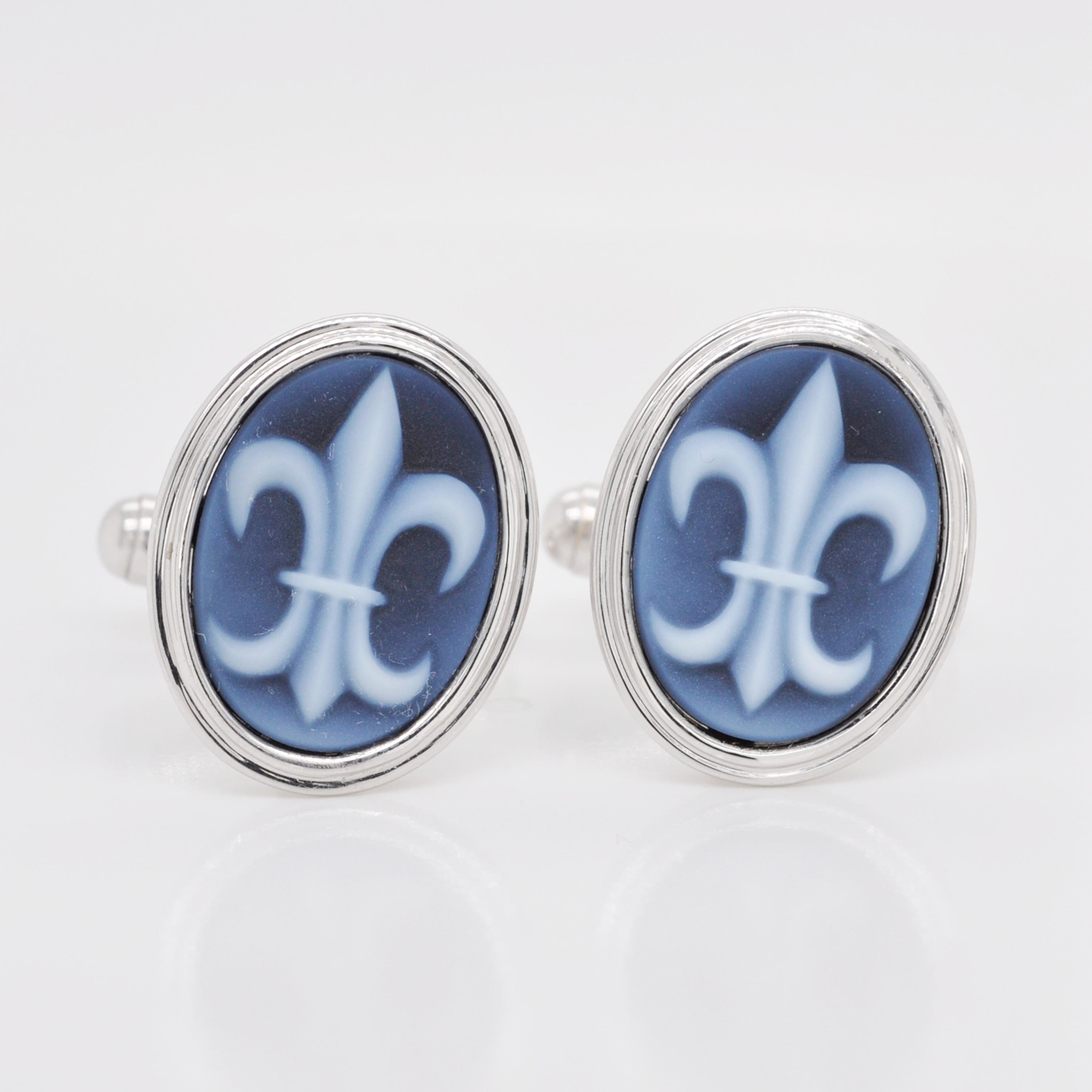 Royal symbol fleur-de-lis agate carving sterling silver gemstone cufflinks are one of the most attractive pieces for men's accessories. This symbol of unity depicting that our lives are tied together with eternal love is captured by an intricate