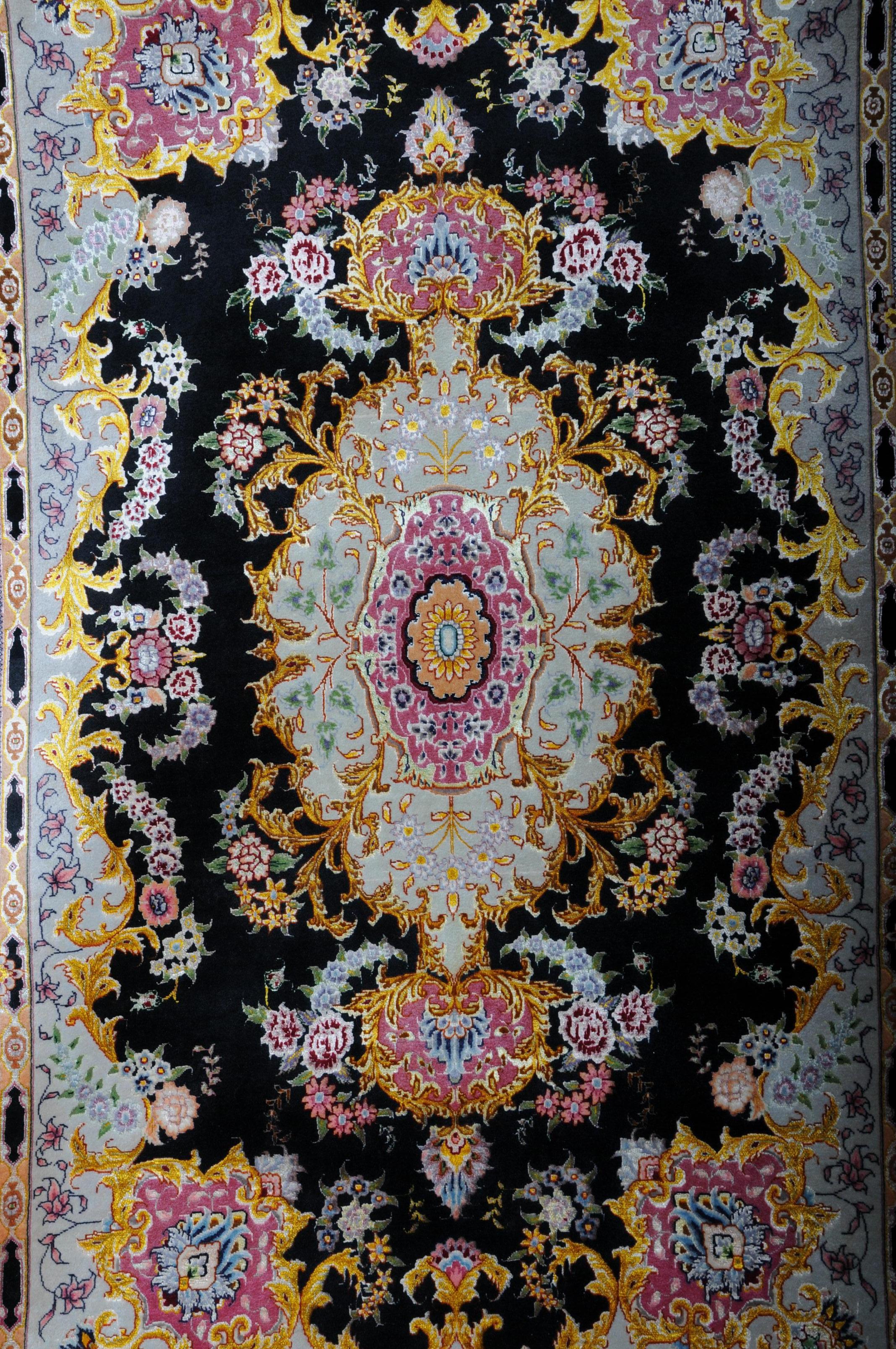 Royal Tabriz-Korkwolle mit Seide, um 1980, Meistersignatur im Angebot 13
