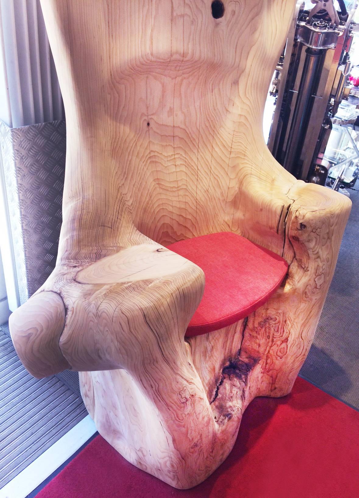 Royal Throne Armchair in Solid Cedar Wood In Excellent Condition In Paris, FR