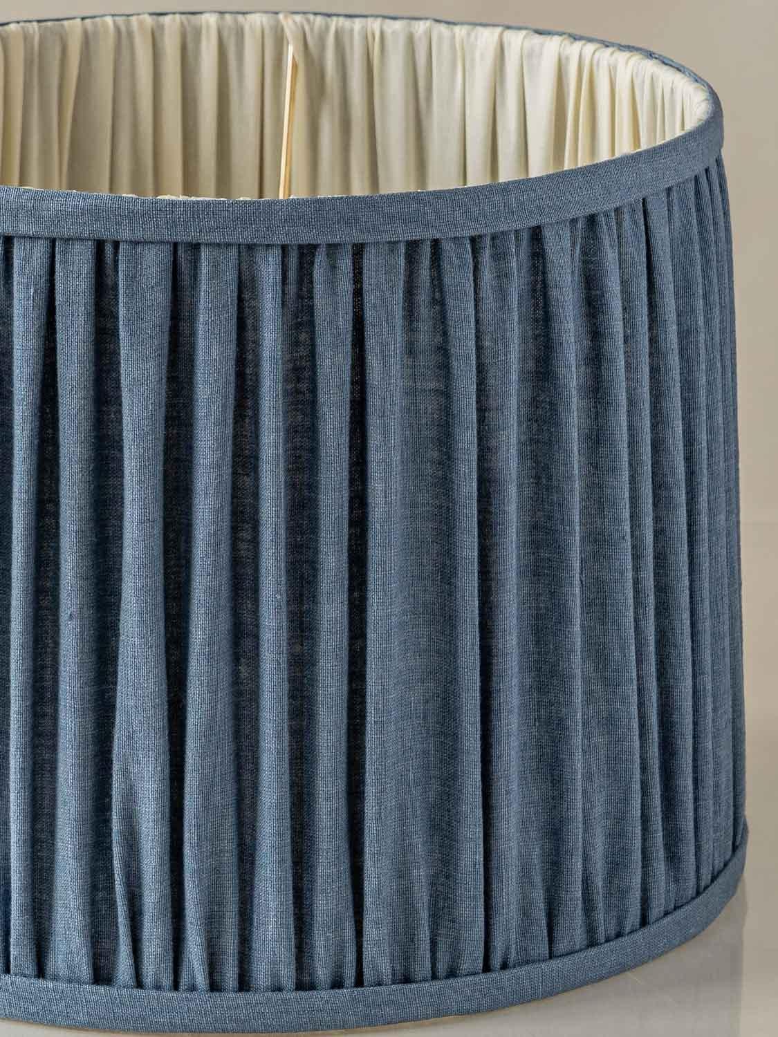 Laiton Lampe Royal Tichelaar Makkum Delft (1948-1965) avec nouvel abat-jour bleu plié