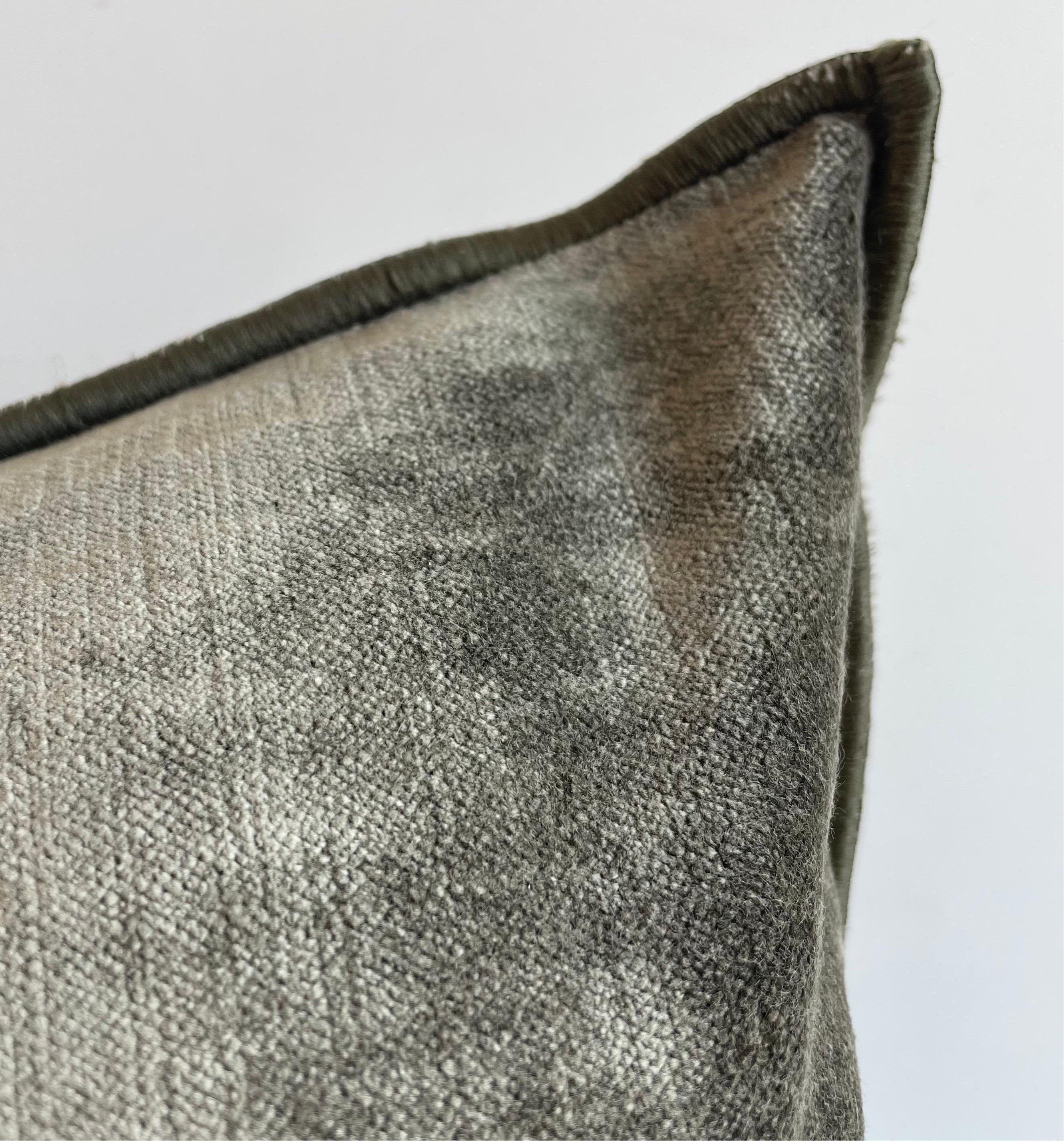 Royal Velvet Lumbar Pillow from France In Good Condition For Sale In Old Town Orange, CA