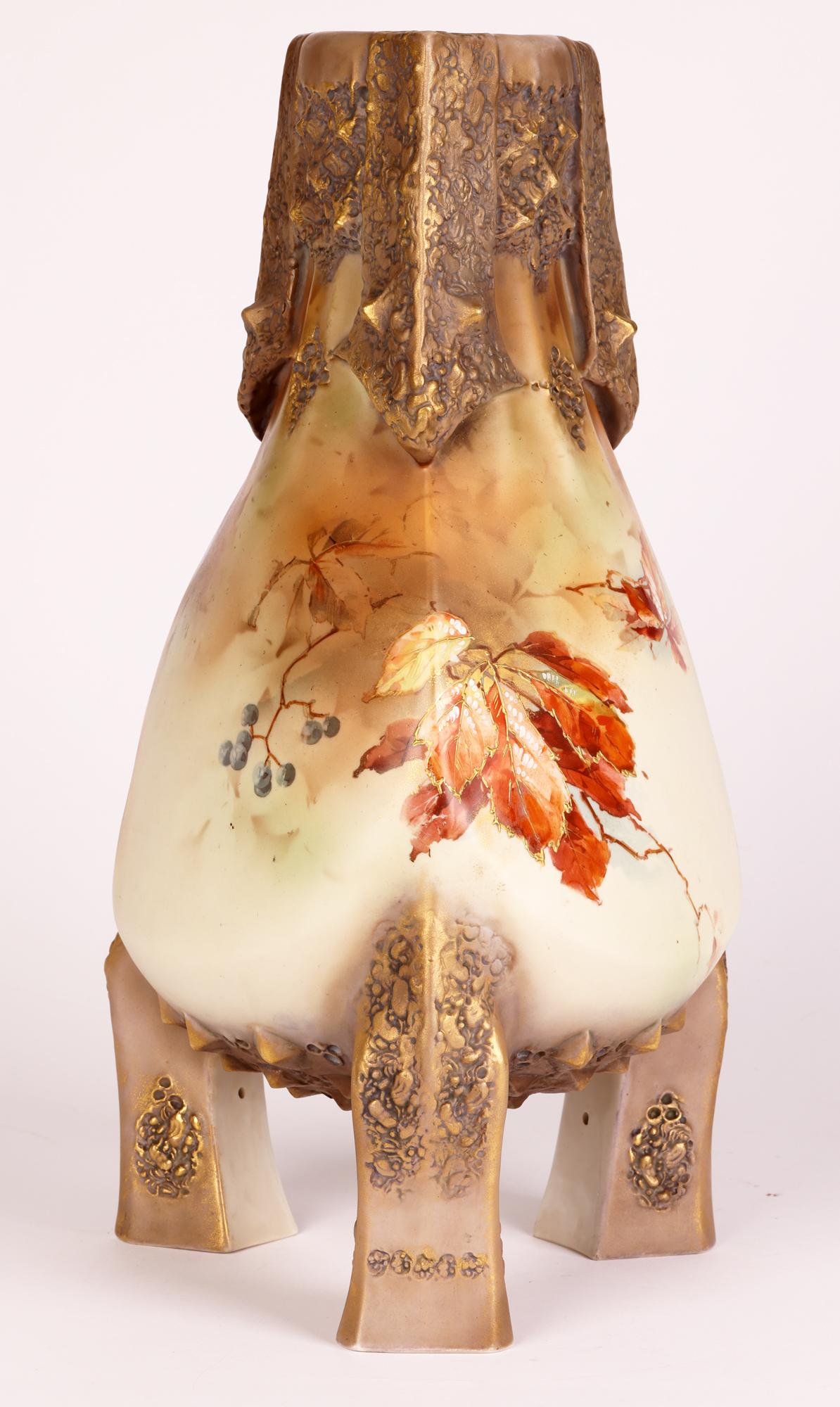 Vase insolite peint à la fleur de style Art nouveau royal de Vienne par Paul Dachsel en vente 2