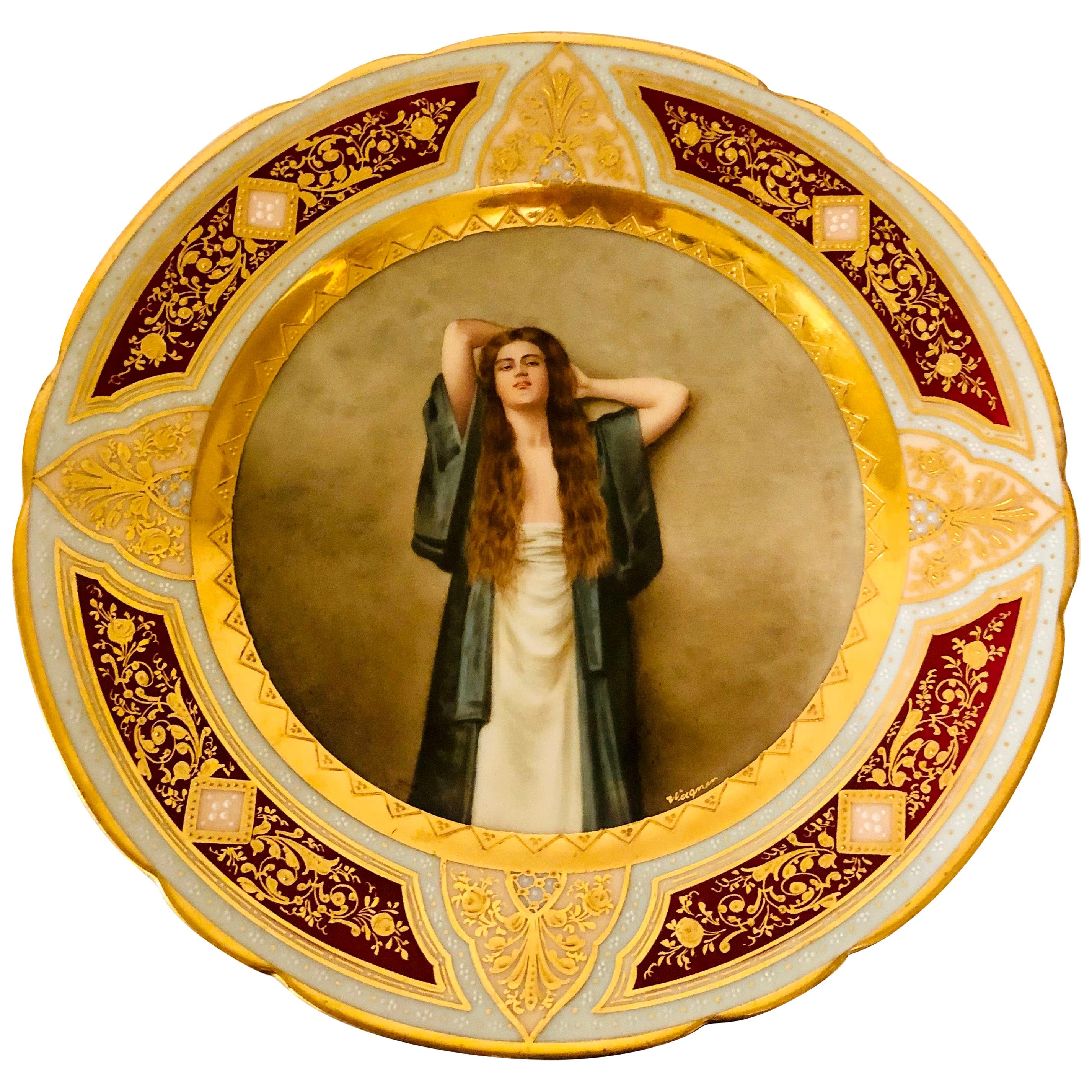 Assiette de cabinet « Royal Vienna » avec bardot signée Wagner, femme aux cheveux rouges longs