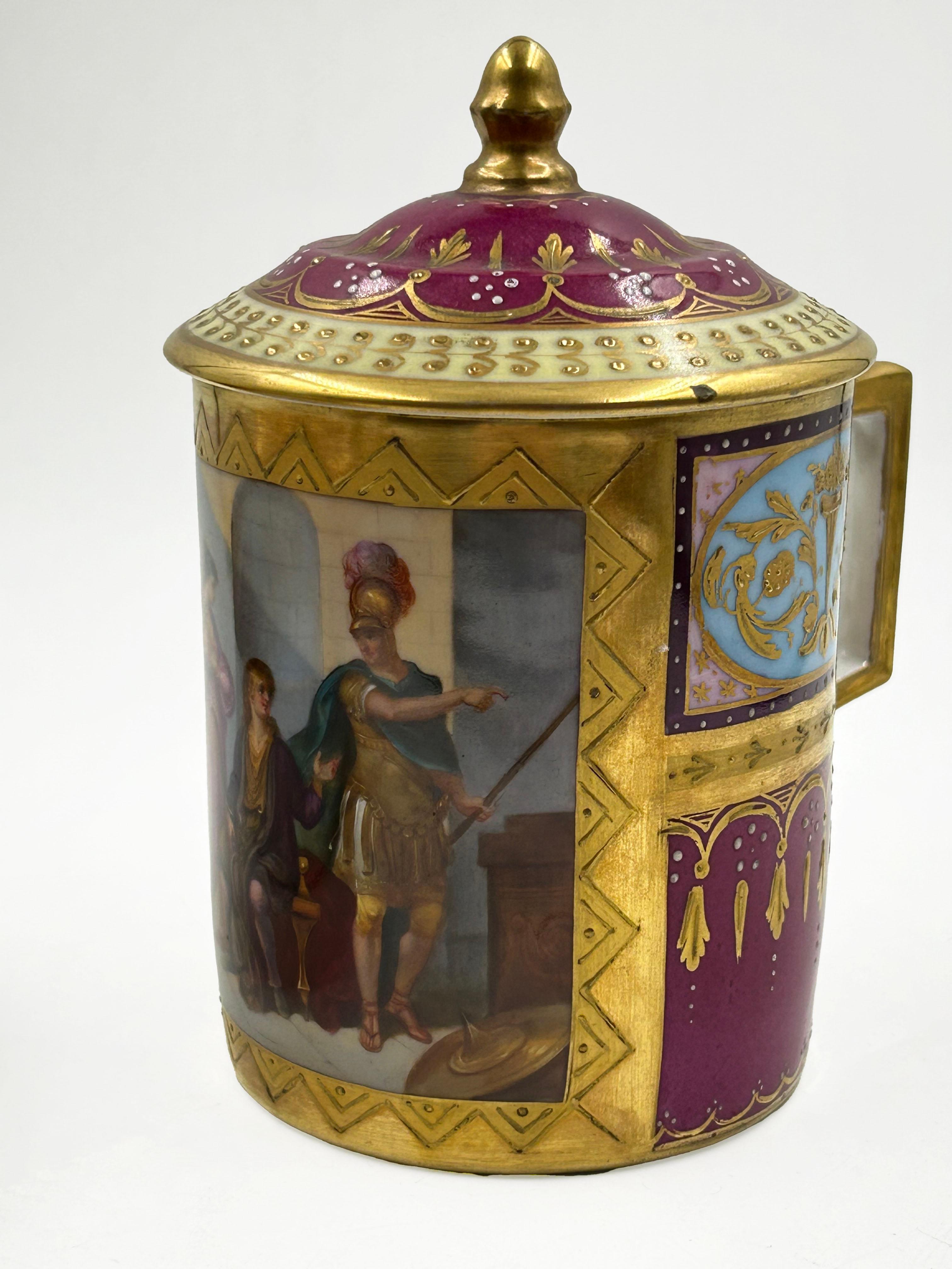 Royal Vienna Becher aus Keramik und Emaille (Handgefertigt) im Angebot