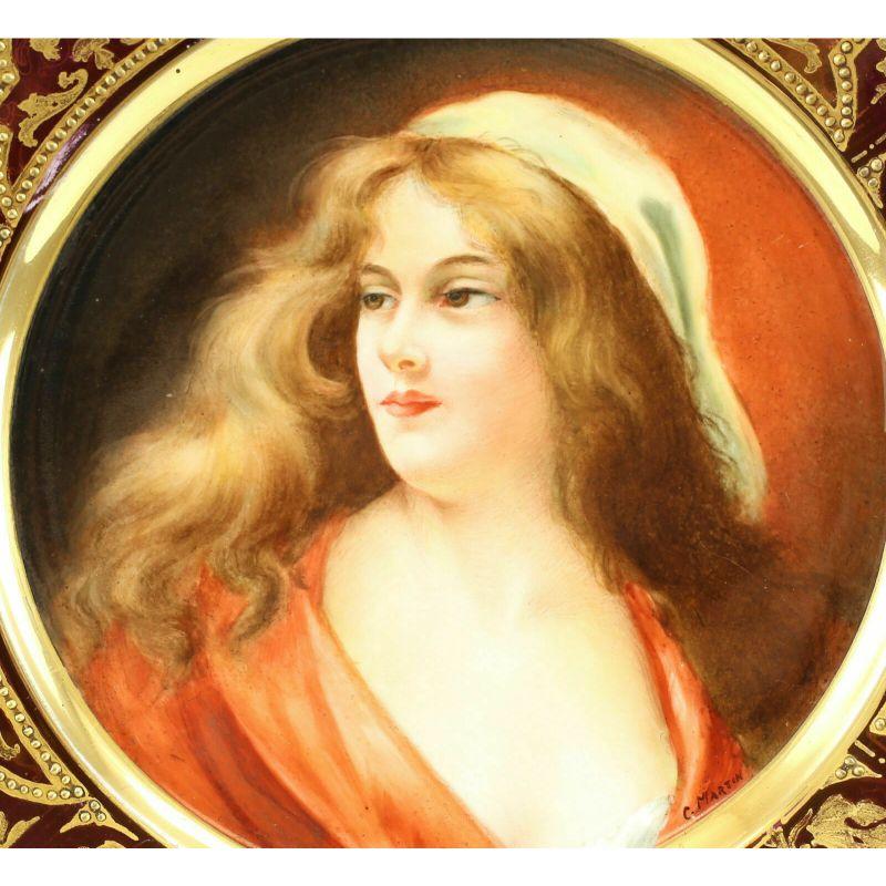 Royal Vienna & Limoges Porcelaine Assiette signée Beauté féminine, c1900

Magnifiques femmes peintes à la main en rouge et blanc, avec des cheveux auburn flottants et un léger sourire. Marques de fabrique au dos. Inscrit 