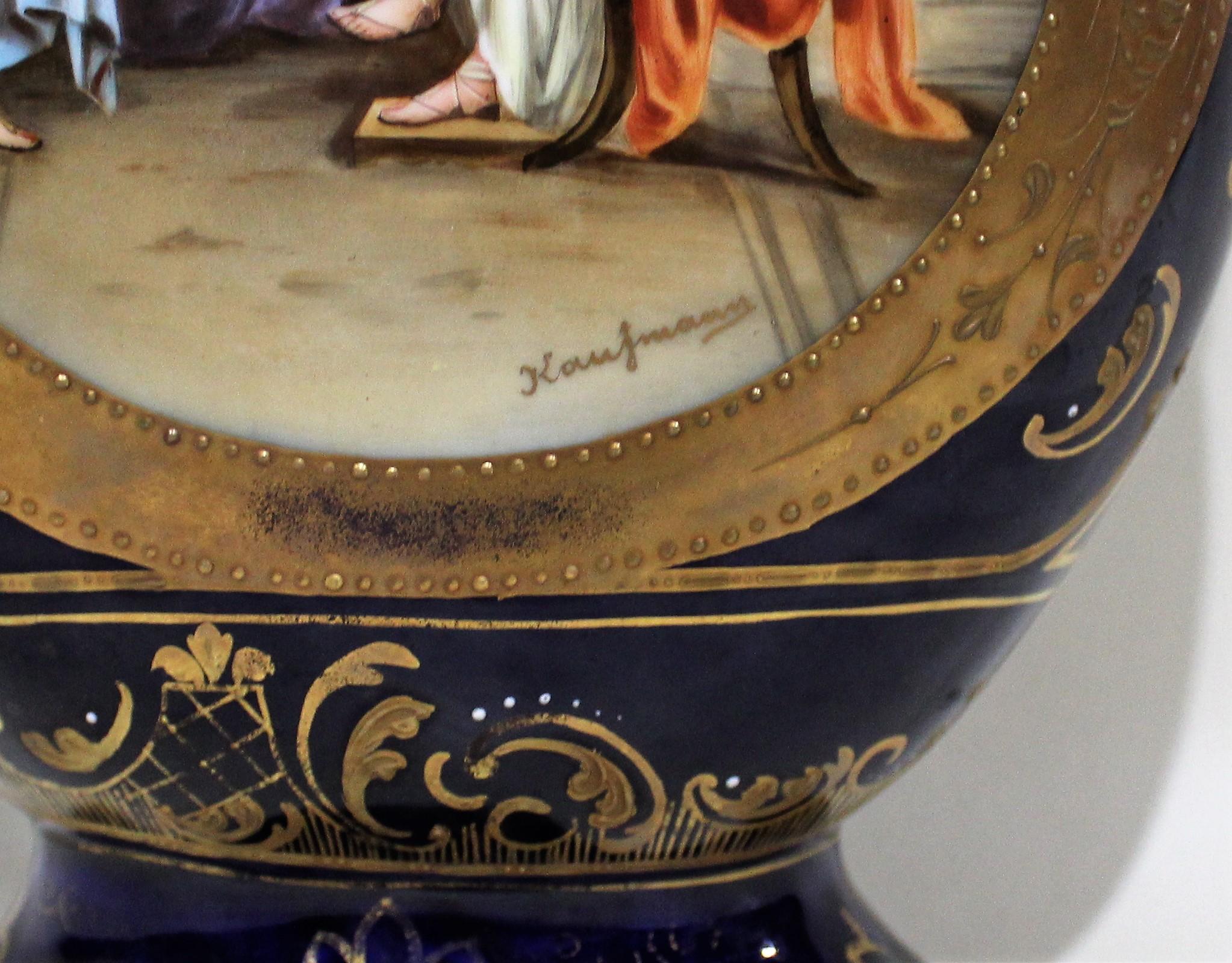 Vaso/urna con coperchio della Royal Vienna dipinto a mano con marchio dell'alveare firmato 