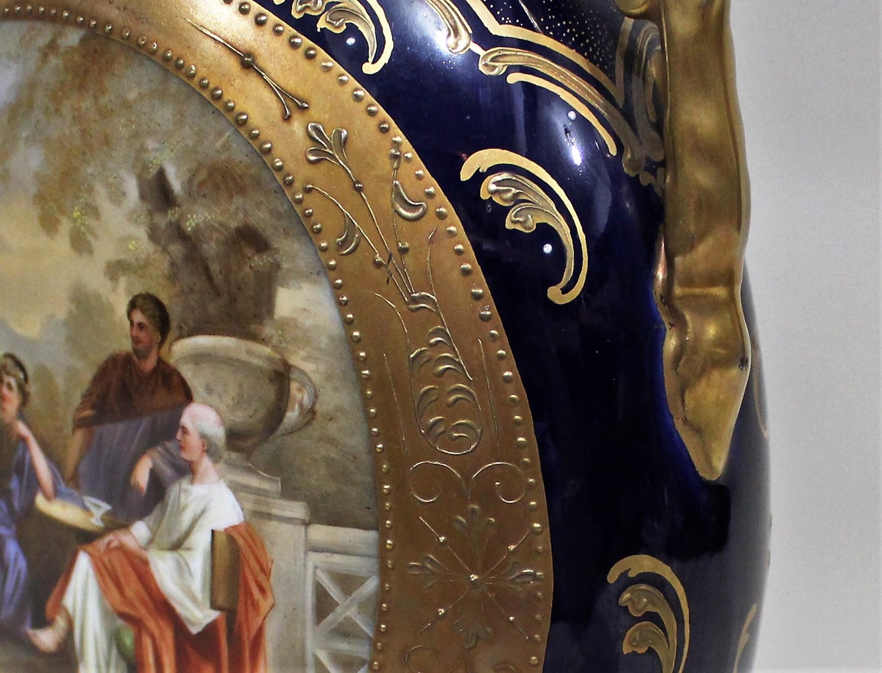 Königlich Wiener Vase oder Urne mit Deckel (Österreichisch) im Angebot