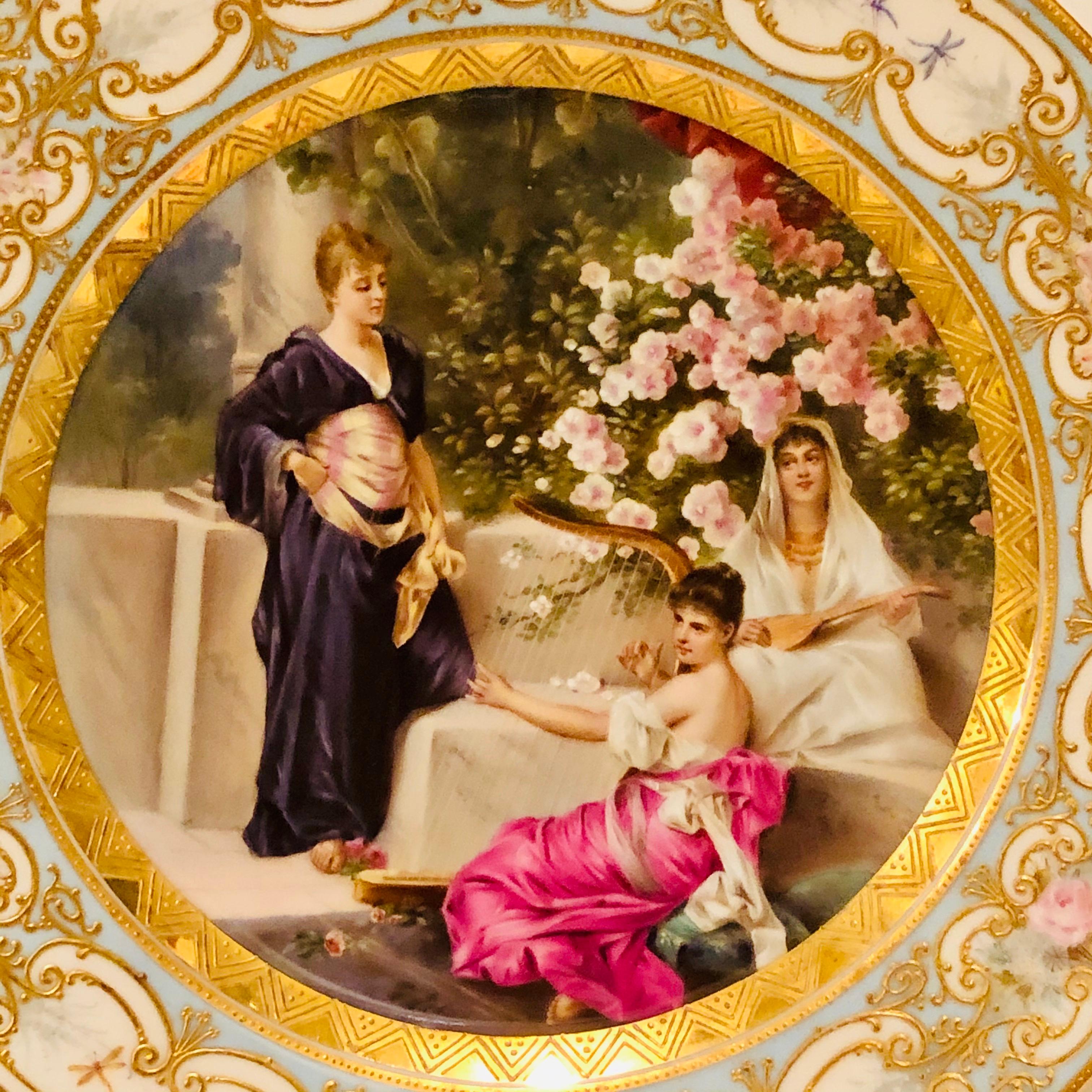 „Royal Vienna“-Teller mit 3 schönen Damen und Kirschblüten im Hintergrund im Angebot 9
