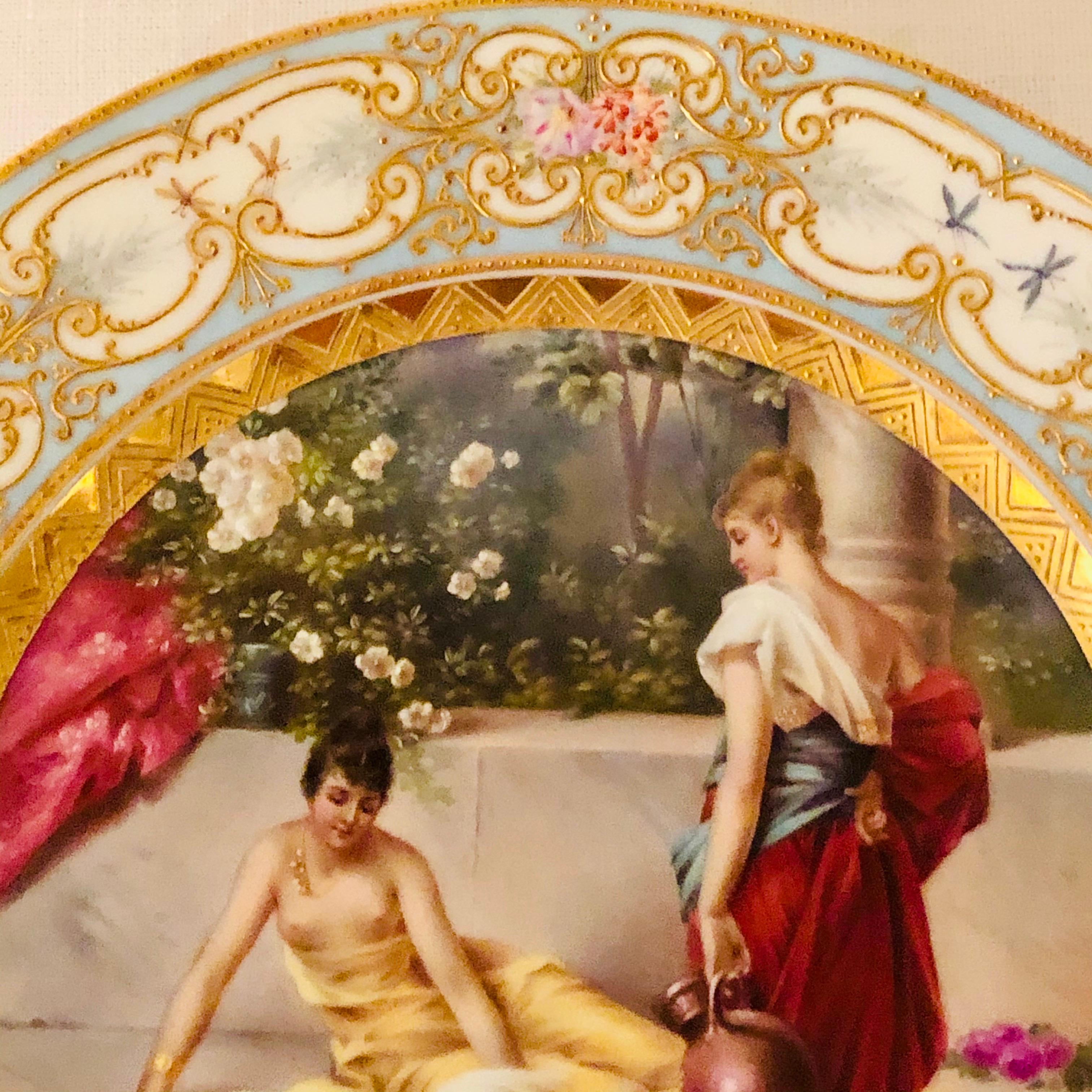 „Royal Vienna“-Teller, bemalt mit zwei Damen und einem Vogel in einem Wasserloch mit Kacheln im Angebot 4