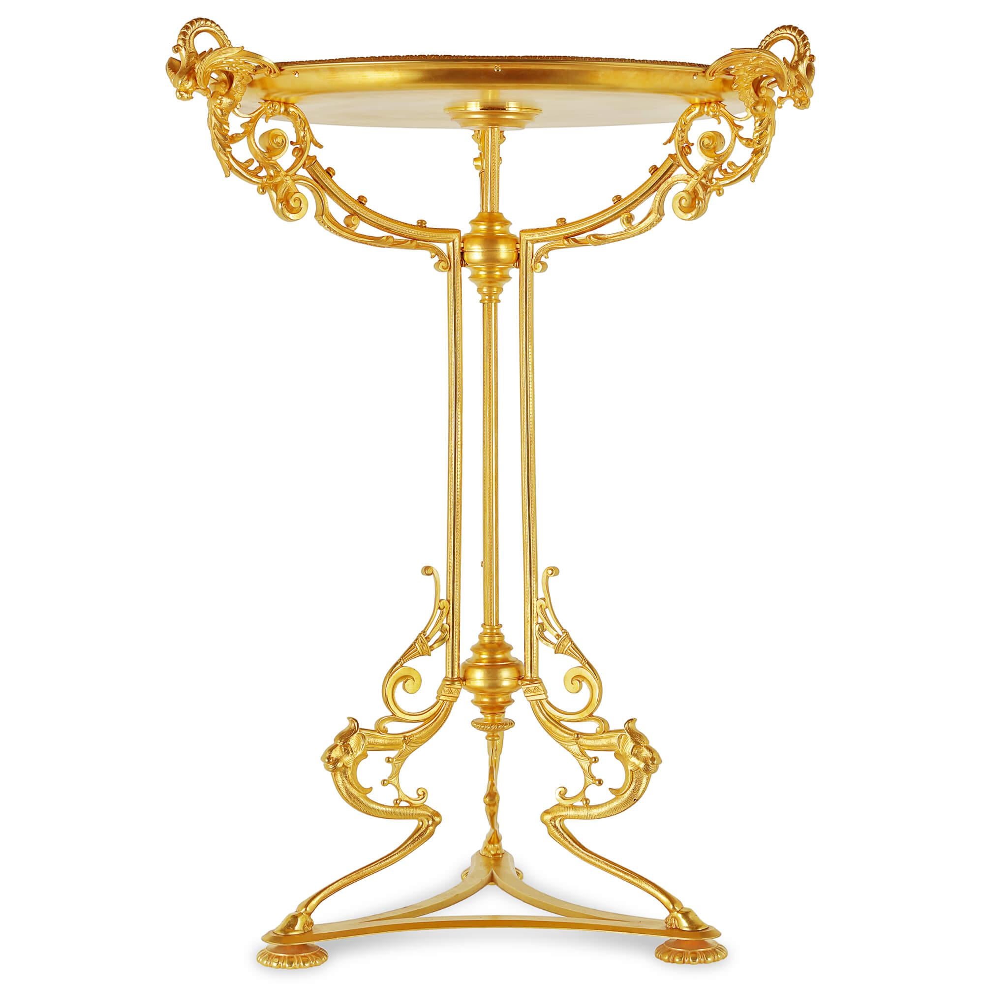 Runder Beistelltisch aus Royal Vienna-Porzellan und vergoldeter Bronze (Vergoldet) im Angebot