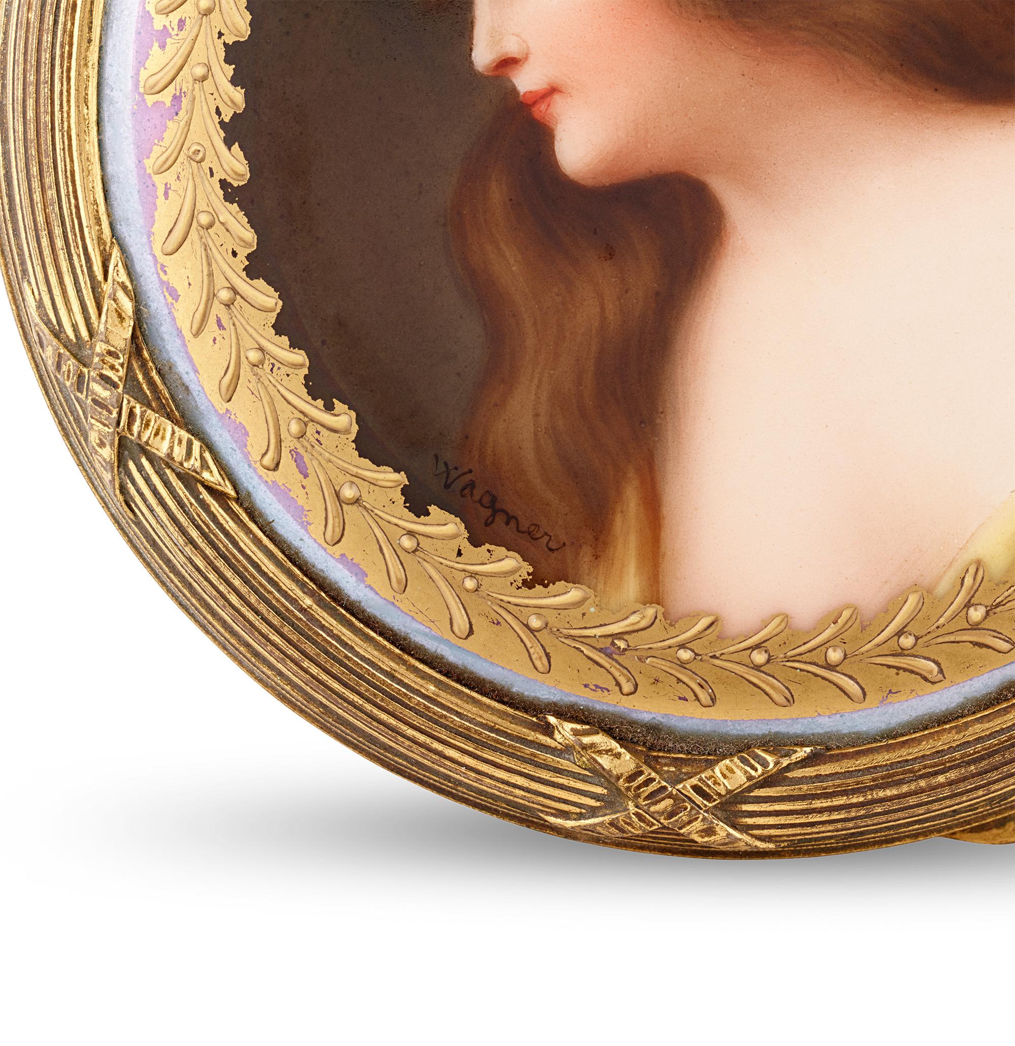 Royal Vienna Porcelain Dose von Franz Wagner (Vergoldet) im Angebot