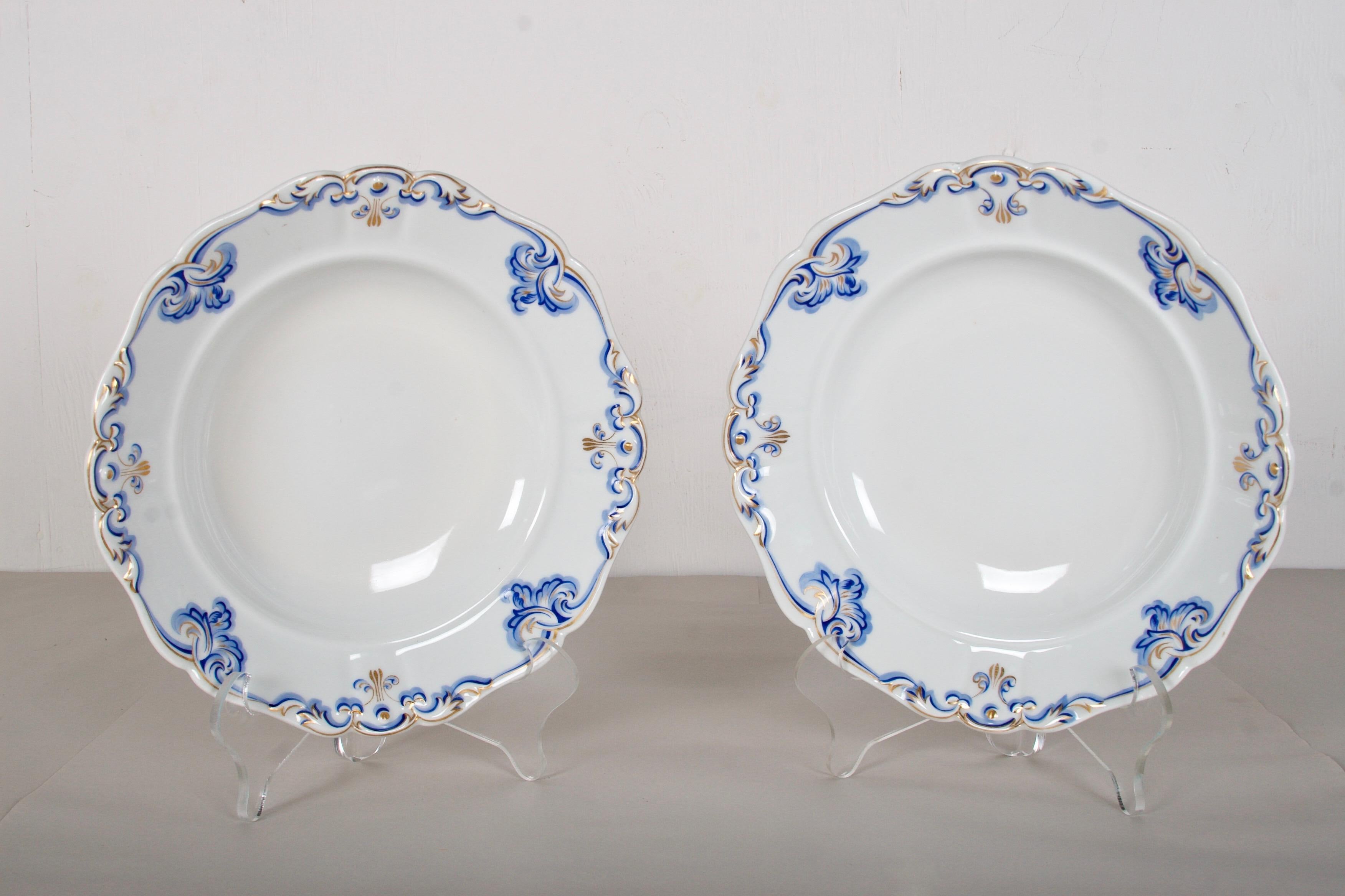 1851 Imperial Vienna Porcelain 27 piece Service for 18, very rare en vente 3