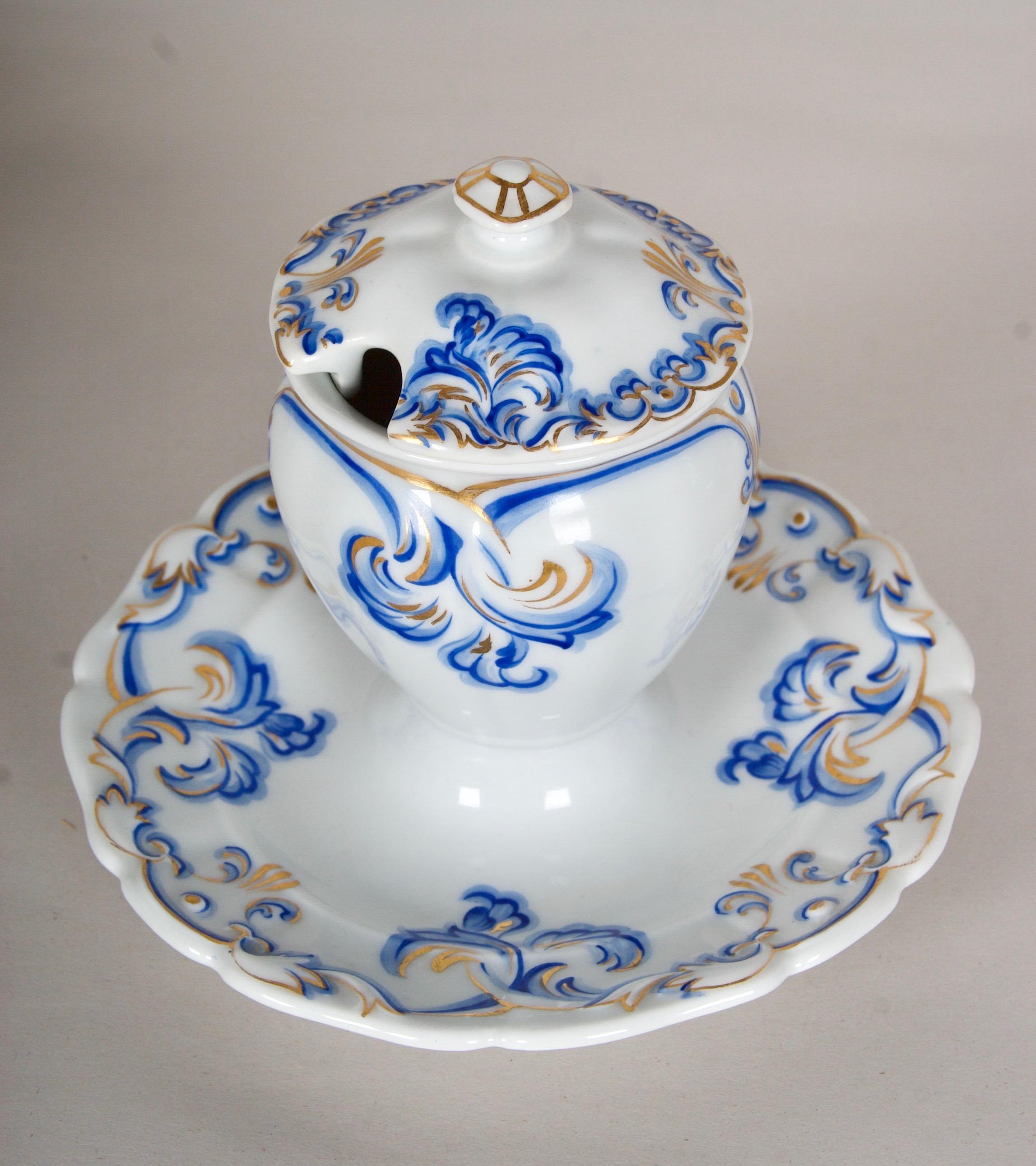 Fait main 1851 Imperial Vienna Porcelain 27 piece Service for 18, very rare en vente