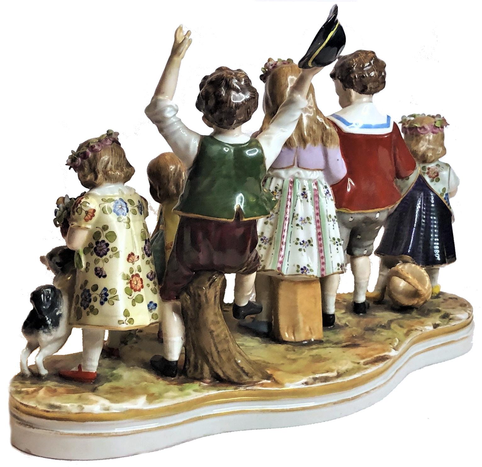 Royal Vienna Porcelain Group of Children Playing Wedding, ca. 1915 In Good Condition For Sale In New York, NY