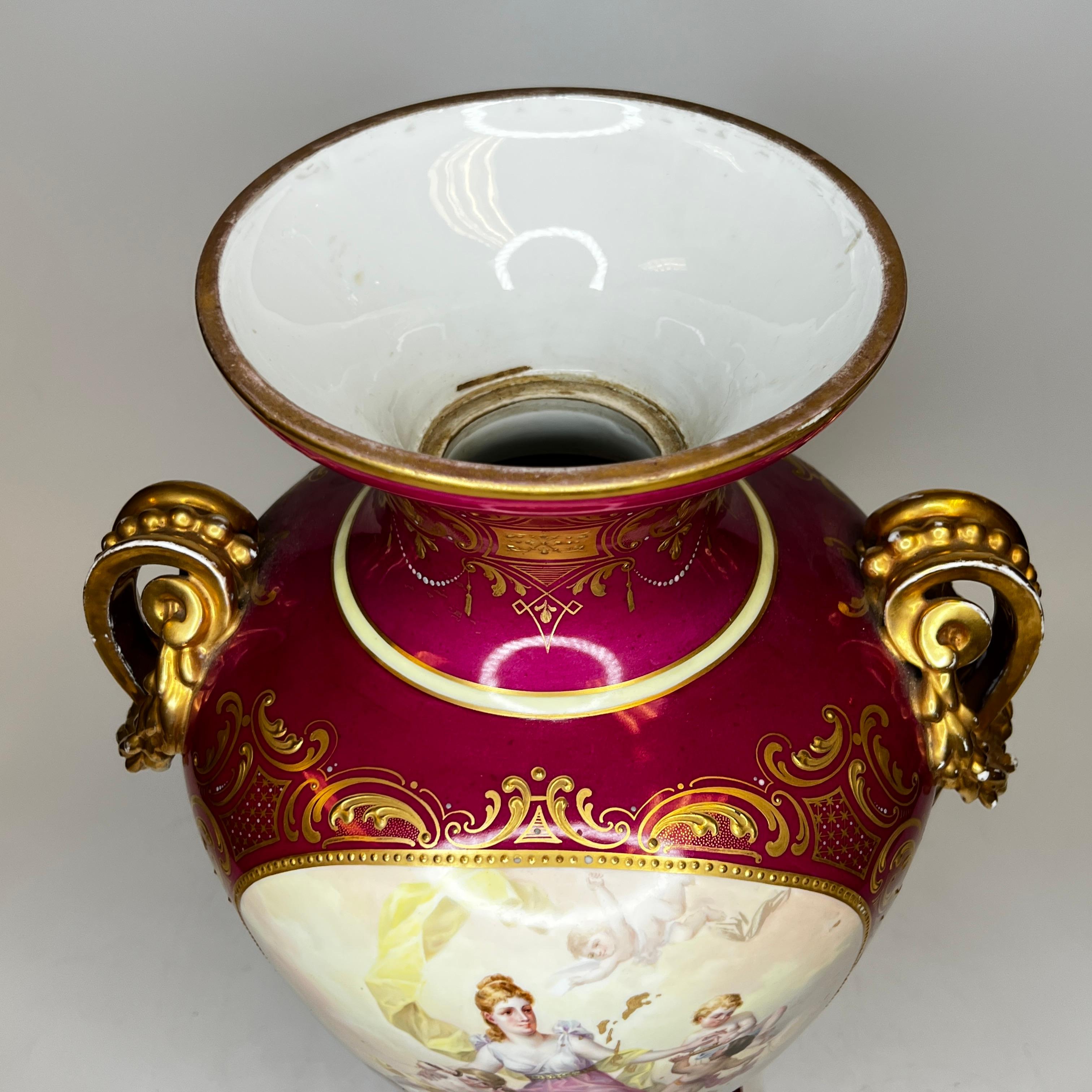 Royal Vienna Porcelain Vase in the Neoclassical Style For Sale 2