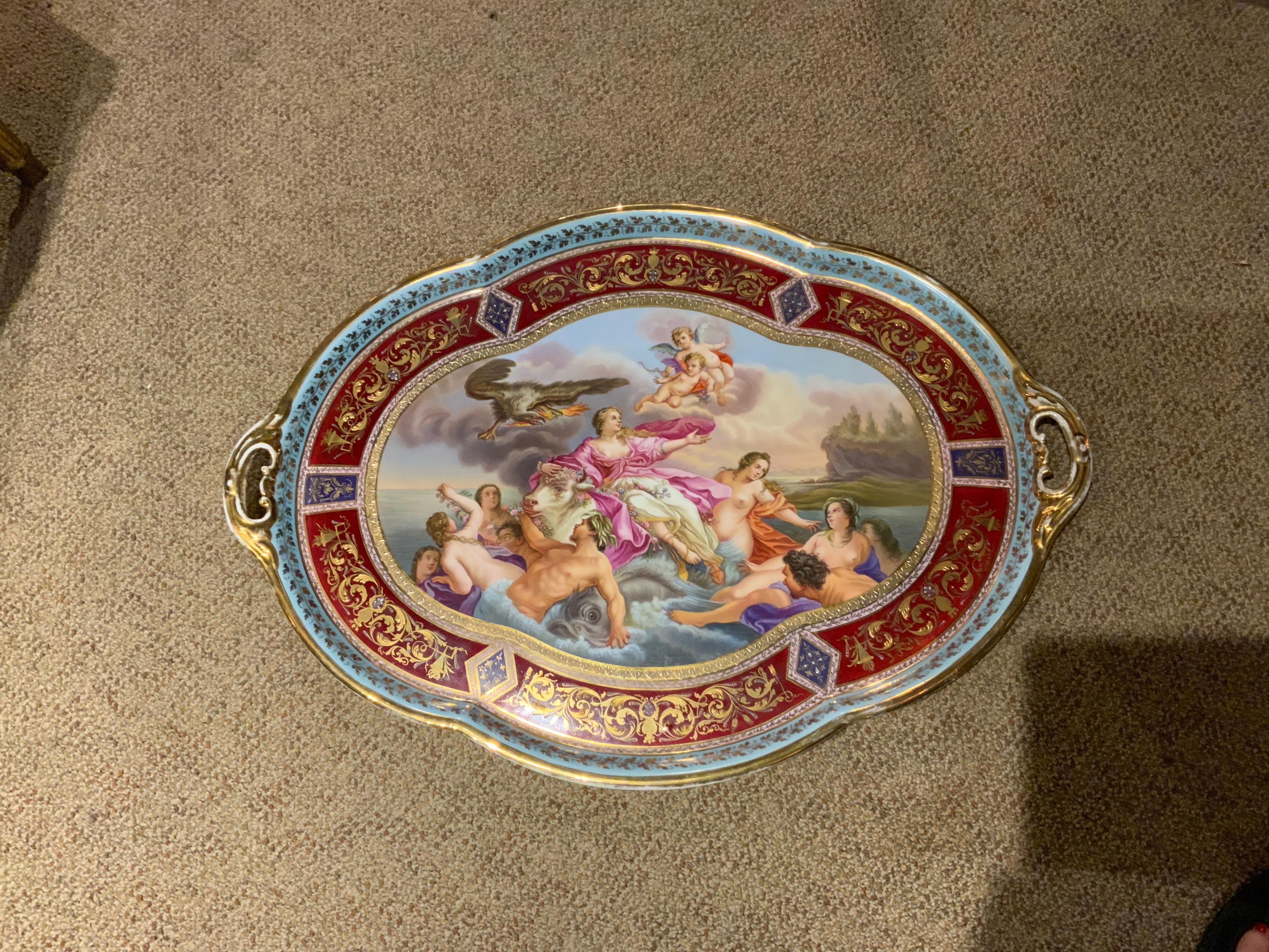 Royal Vienna with Bee Hive Mark Large Oval Charger, 19;Th C. Classical Scene In Excellent Condition For Sale In Houston, TX