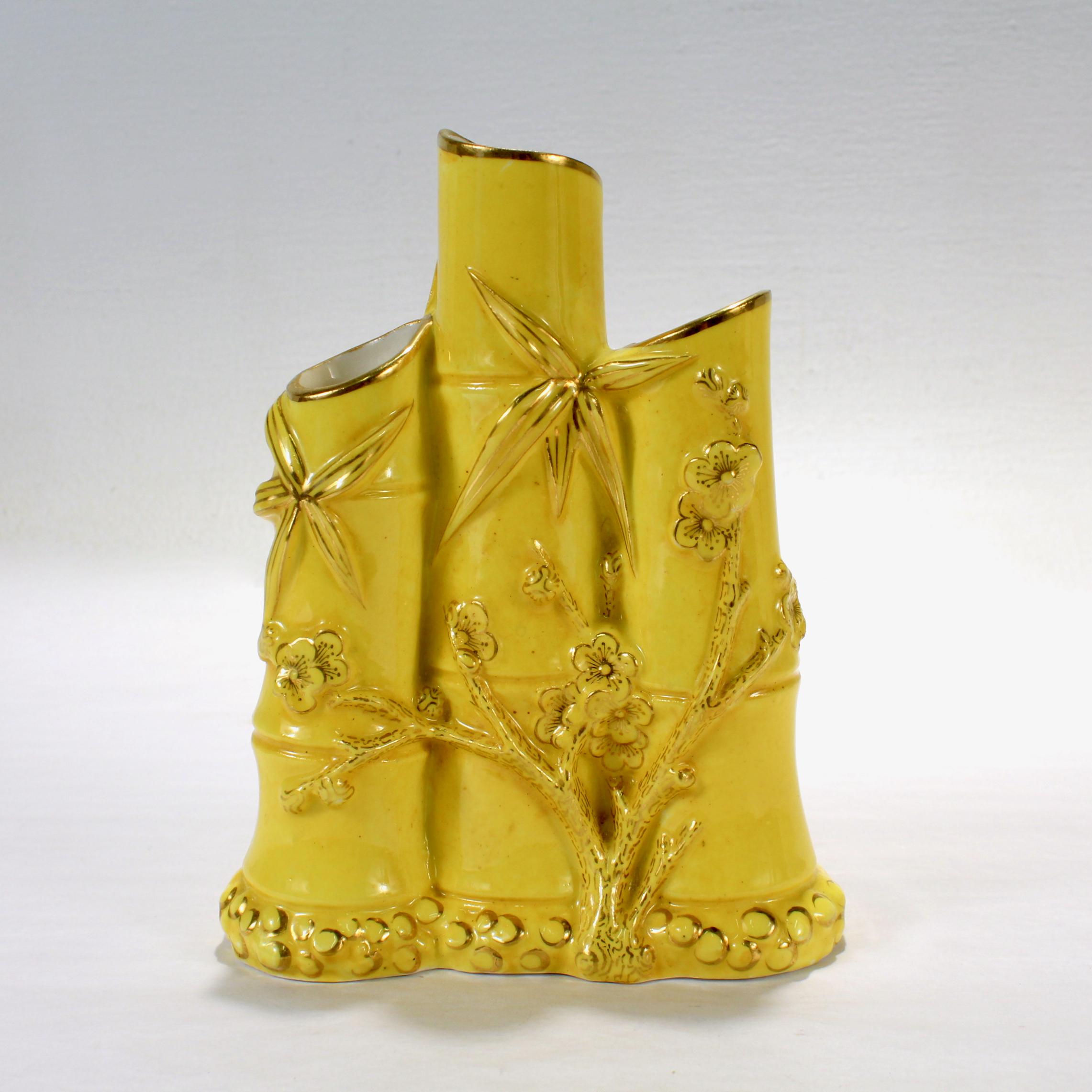 Doré Vase en porcelaine en forme de bambou en trompe-l'œil du mouvement esthétique Royal Worcester en vente