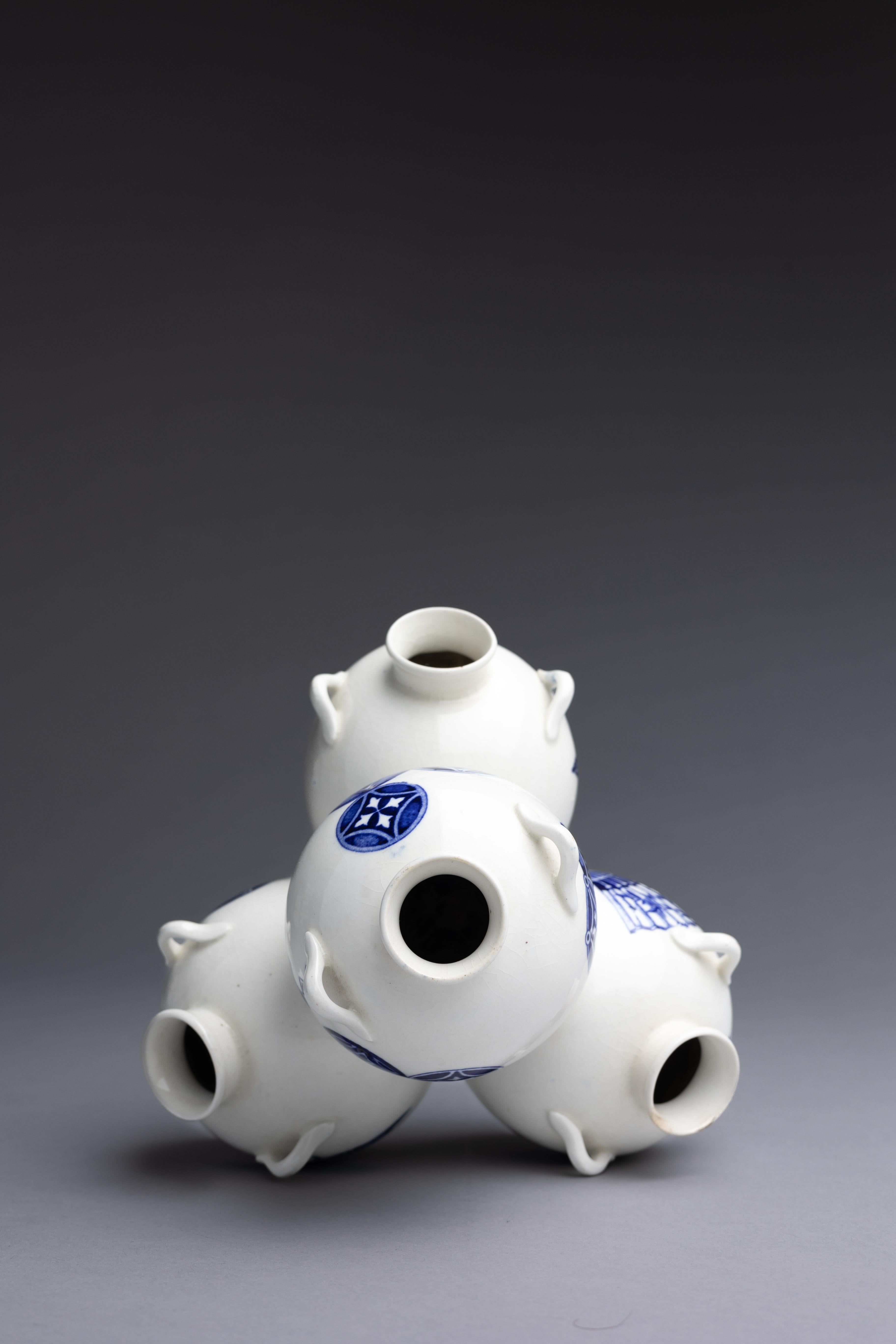 Royal Worcester Aesthetic Movement Japonisme Porcelain Vase For Sale 2