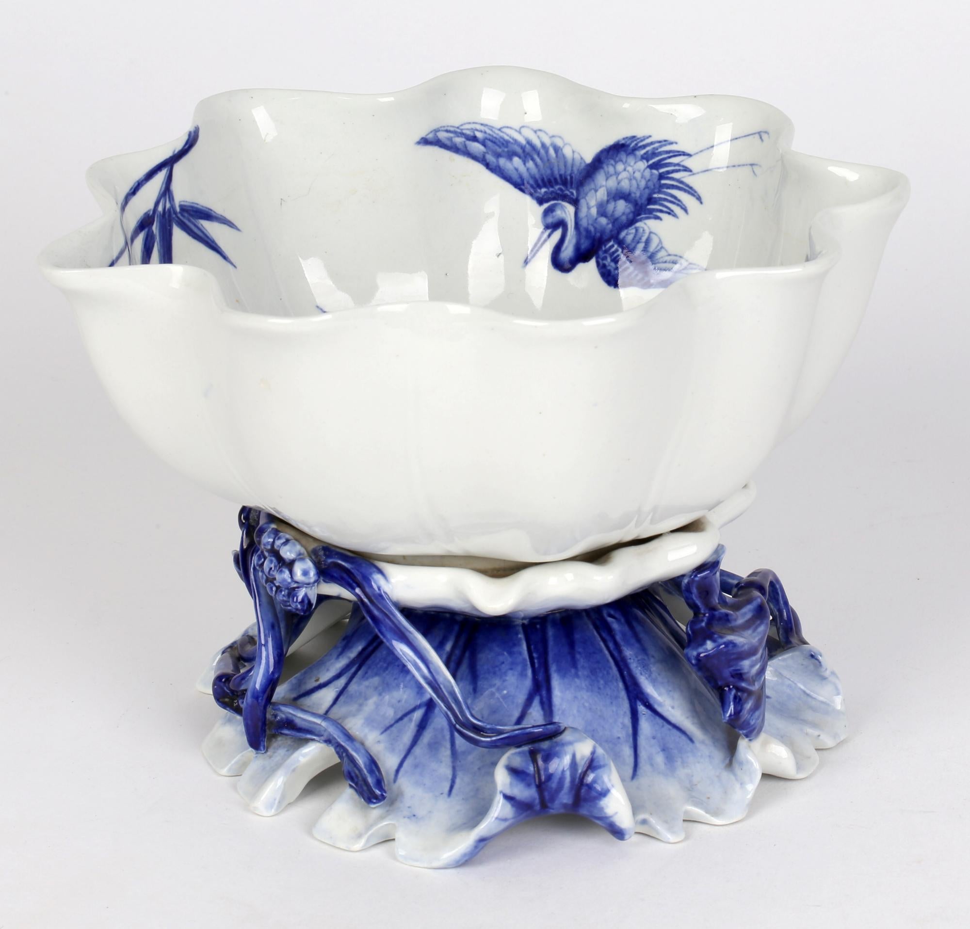 Mouvement esthétique Bol à fleurs de lotus en porcelaine de la période esthétique de Royal Worcester de style japonais en vente