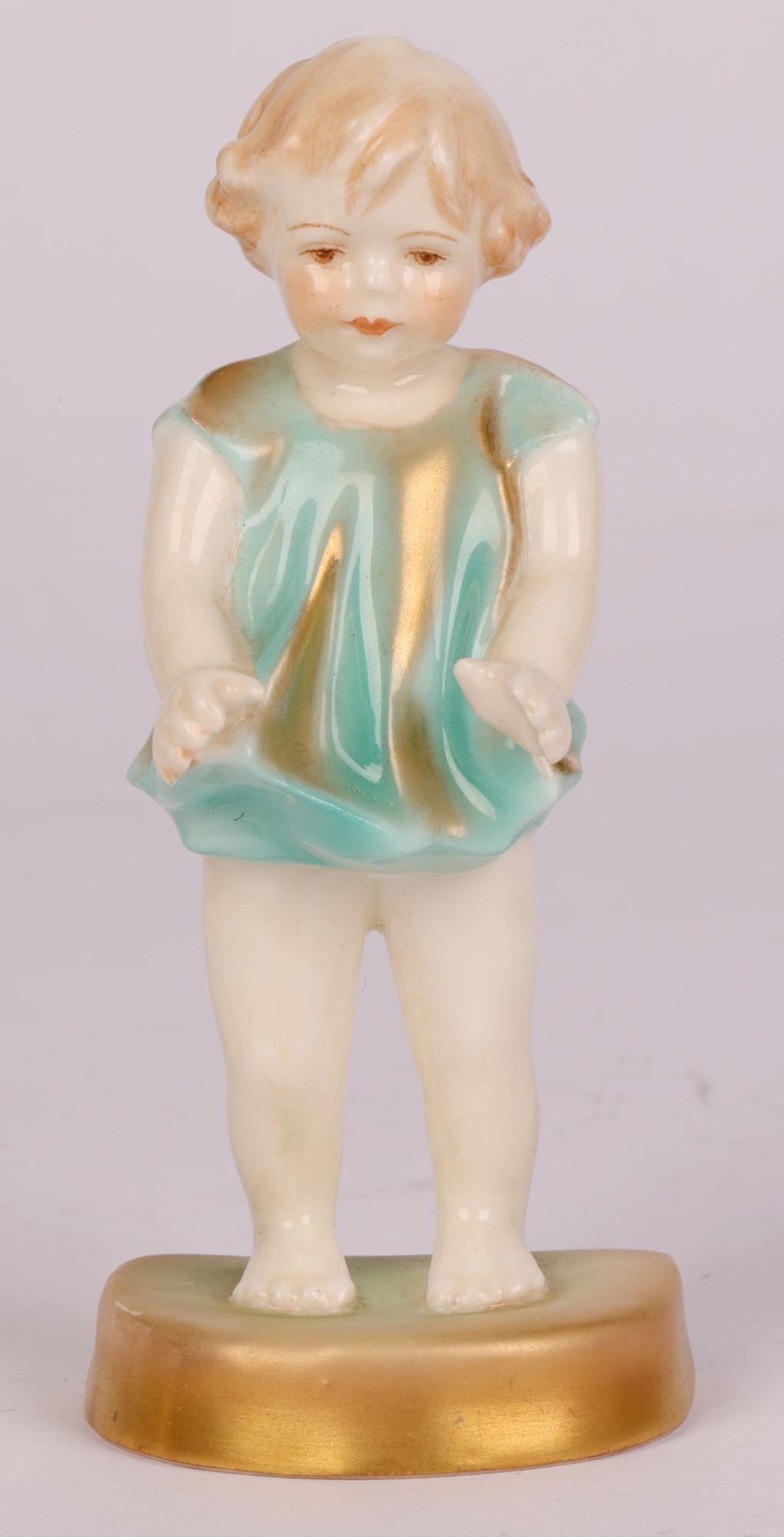 Vernissé Figurine Joan de Royal Worcester Art Déco par Freda G Doughty en vente