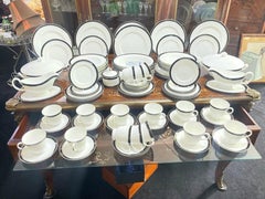 Servicio de cena «Black Platinum» de Royal Worcester, para 12 comensales, porcelana fina