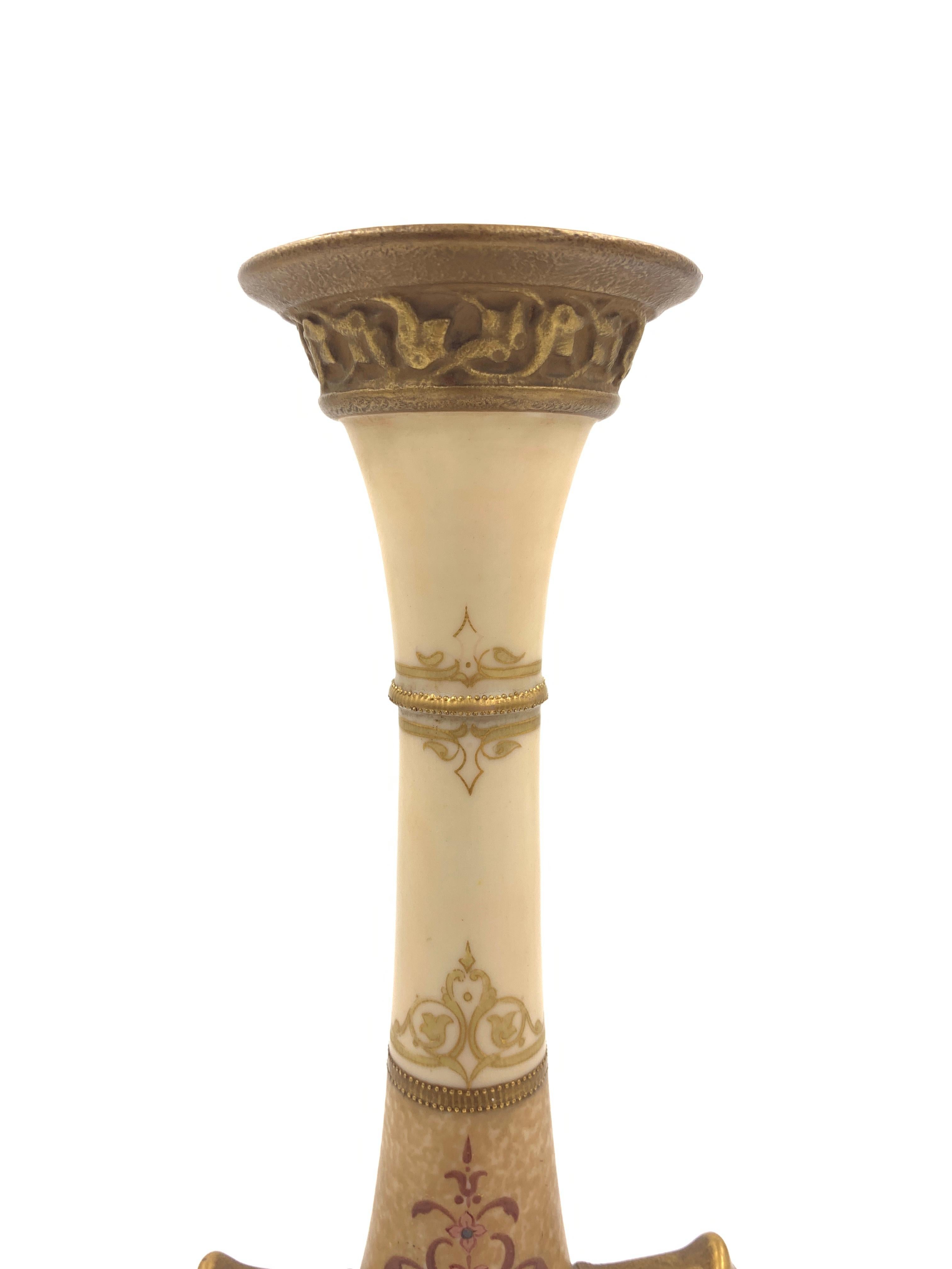 Royal Worcester Ceramic Vase, Late 19th Century 1