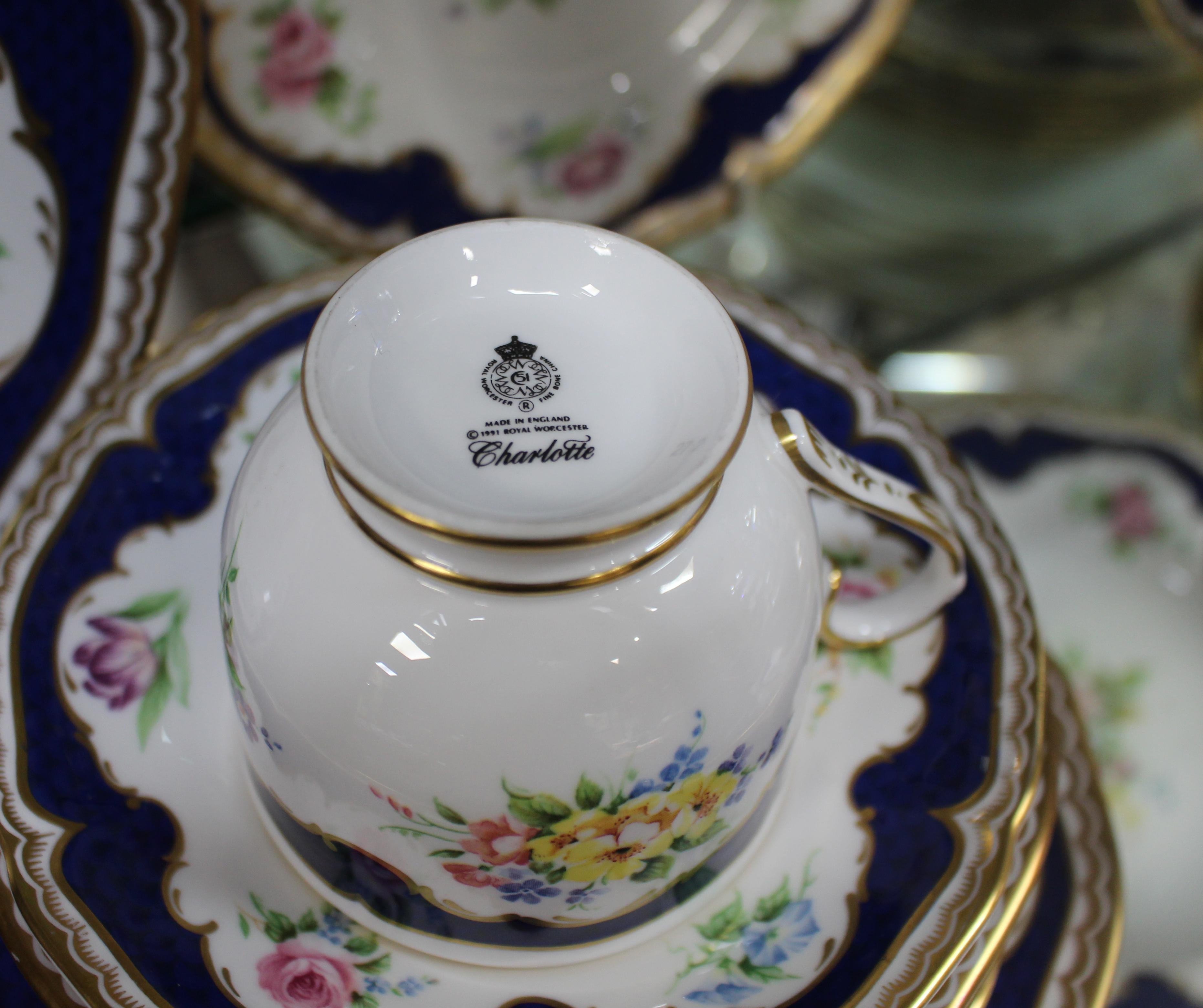 Vajilla de porcelana de 70 piezas 