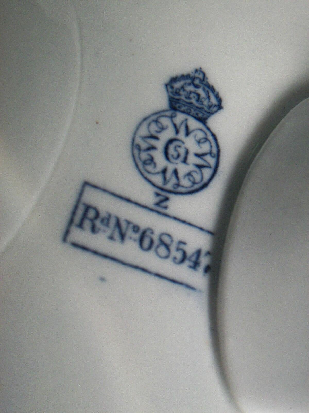 Céramique Royal Worcester, DR. CHR. Soupire  poigne en forme d'lphant, Royaume-Uni, vers 1888 en vente