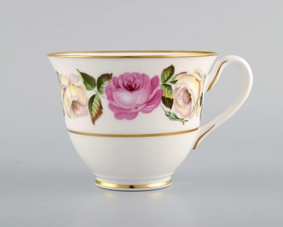 English Royal Worcester, England, Complete Tea Service for Seven People in Porcelain For Sale