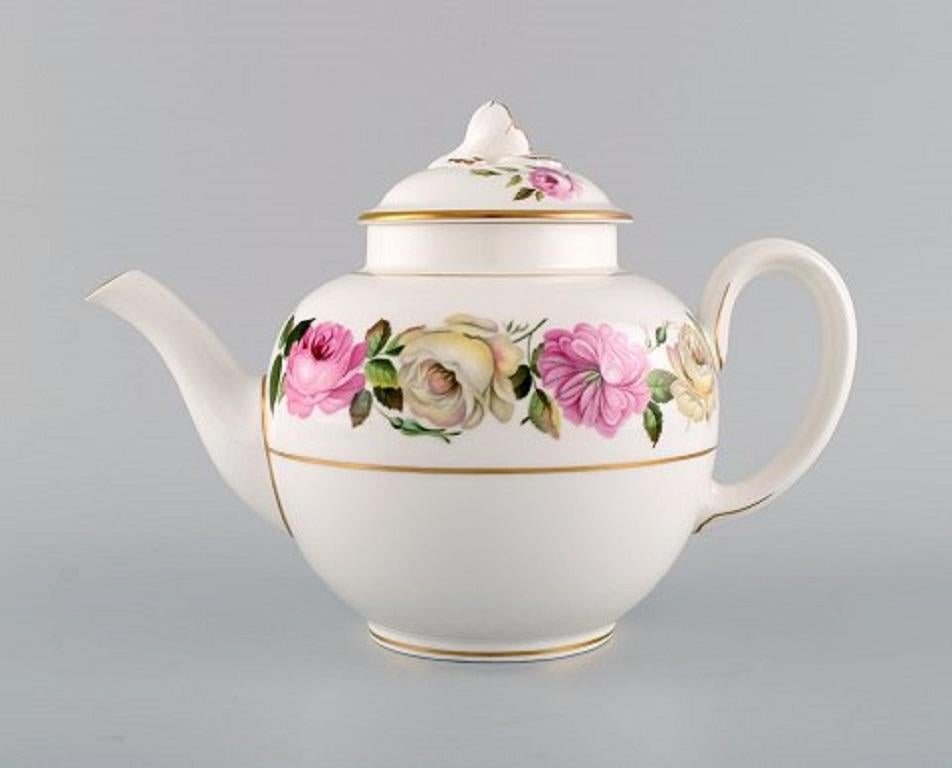 Late 20th Century Royal Worcester, England, Complete Tea Service for Seven People in Porcelain For Sale