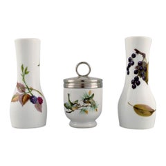 Royal Worcester, Inglaterra. Tarro de mostaza Evesham y salero / pimentero.