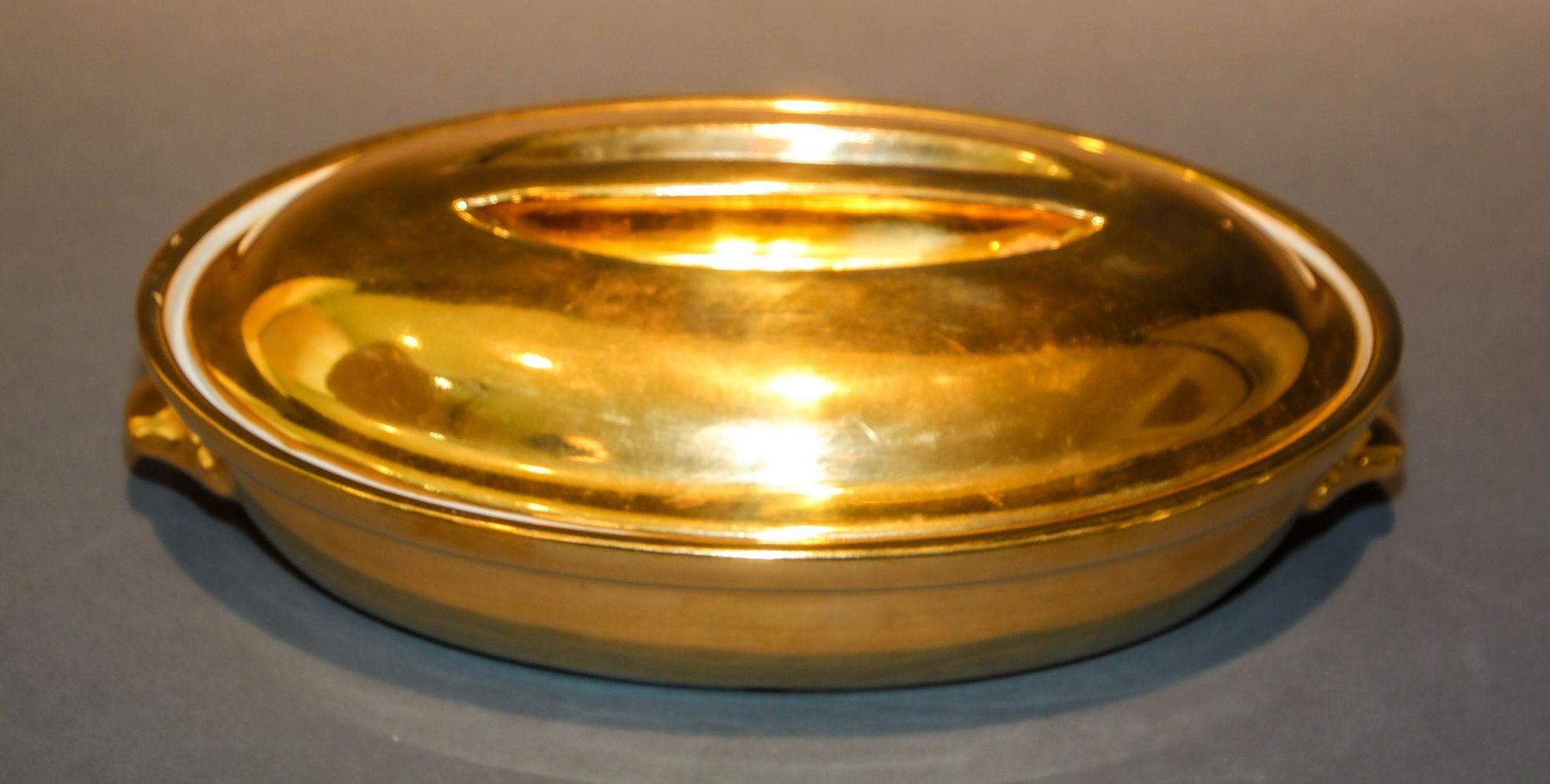 Soupière à couvercle ovale en or lustré Royal Worster, Angleterre en vente 8