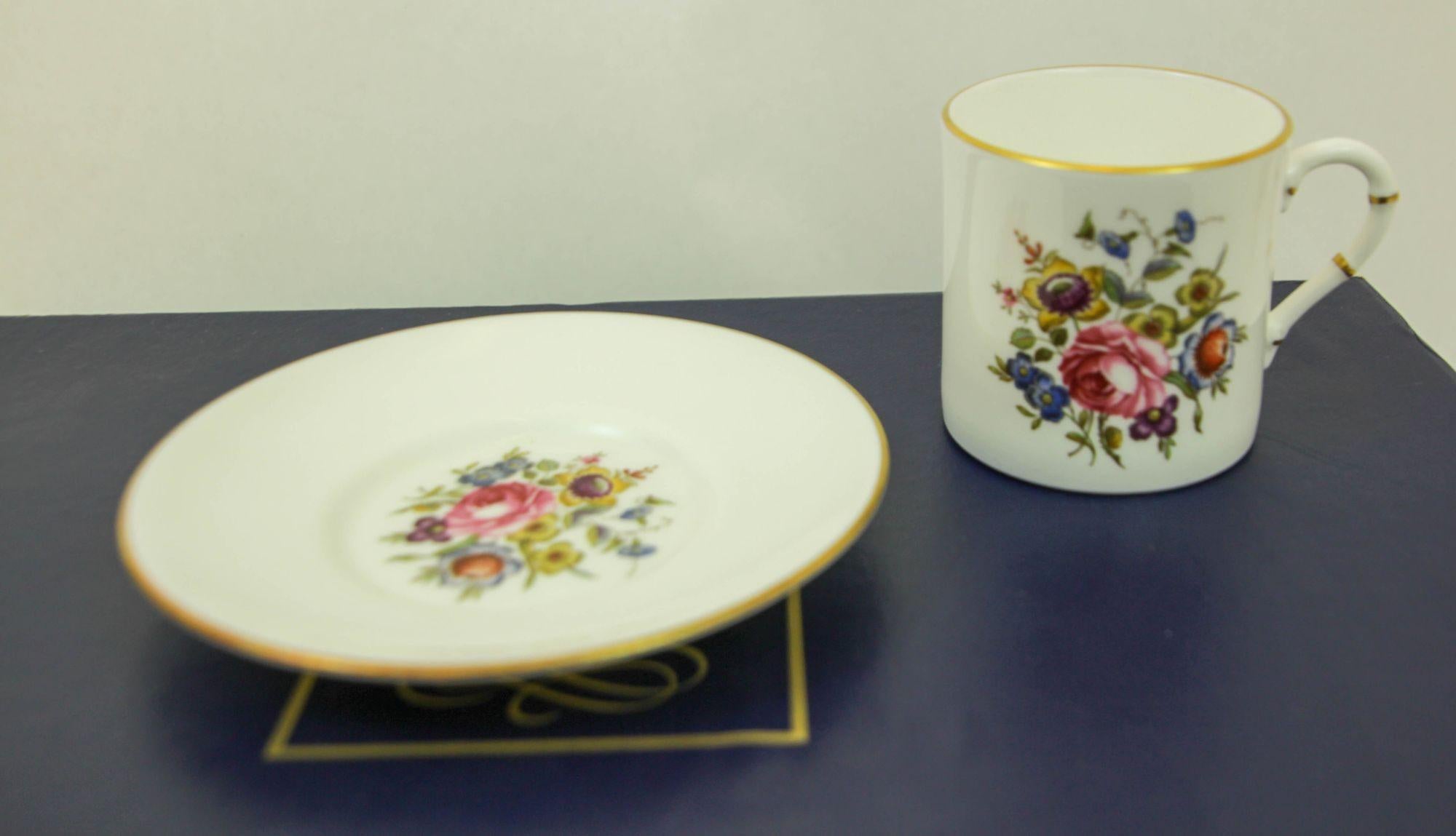 Royal Worcester Inglaterra Juego de seis tazas y platillos Demitasse En caja original Porcelana en venta