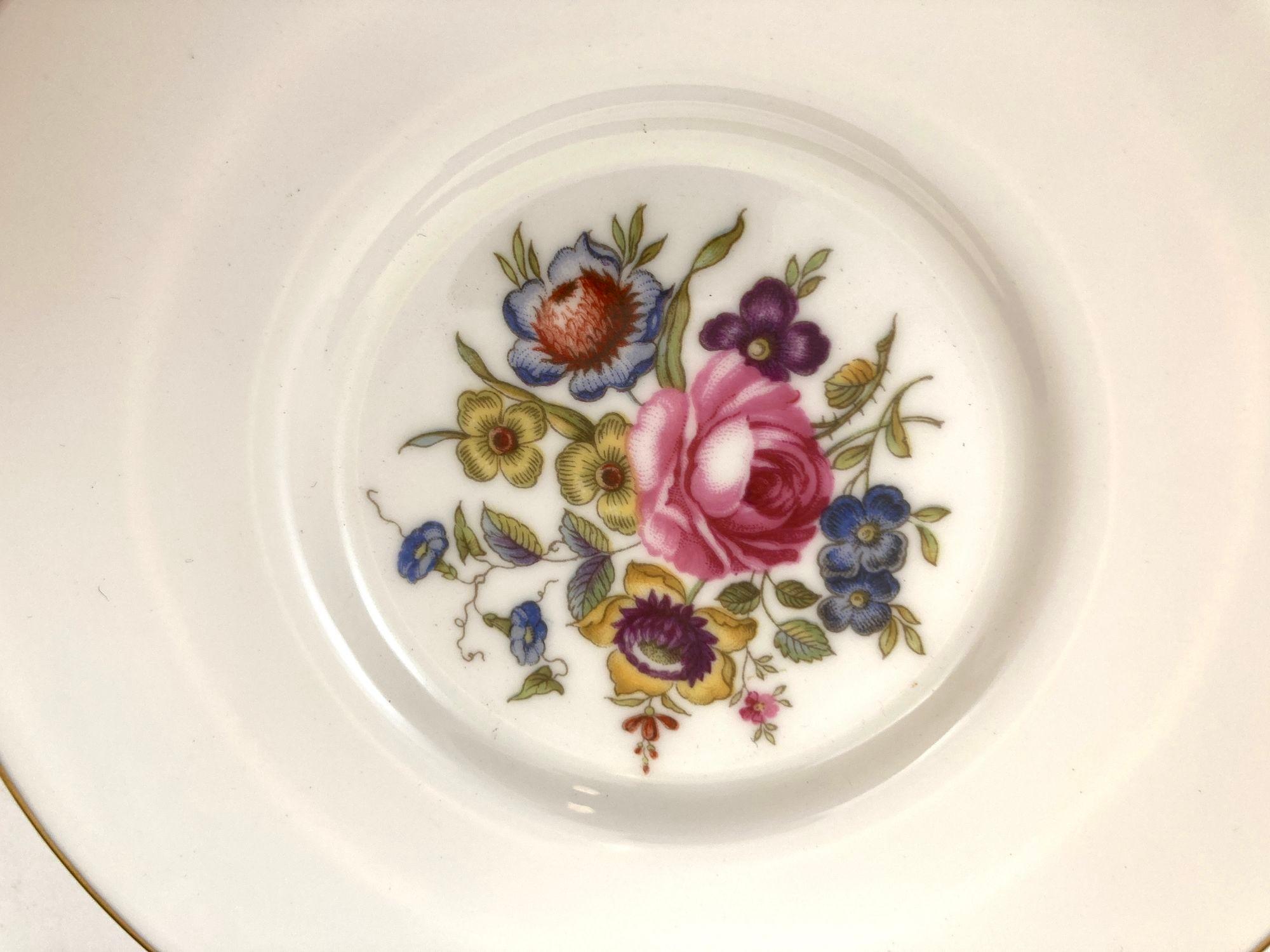 Royal Worcester Inglaterra Juego de seis tazas y platillos Demitasse En caja original en venta 1