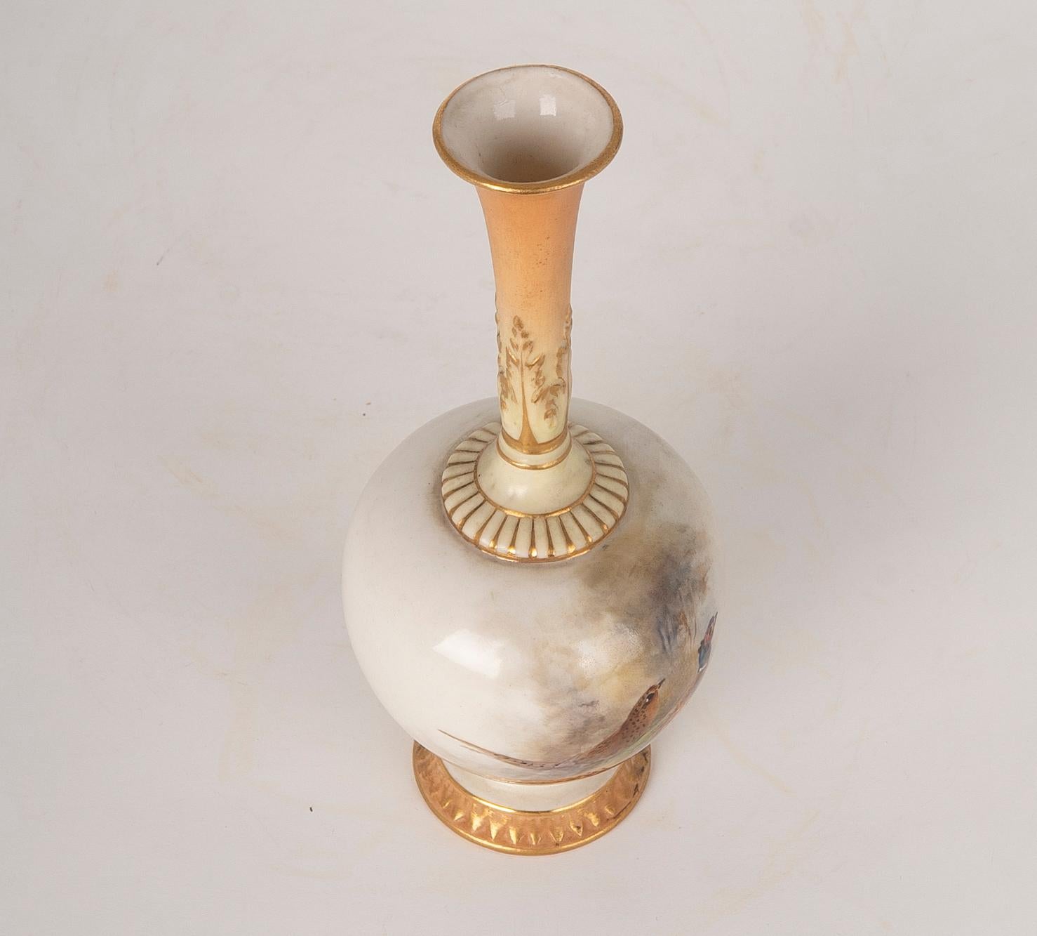 Petit vase en porcelaine signé Royal Worcester Angleterre  en vente 5