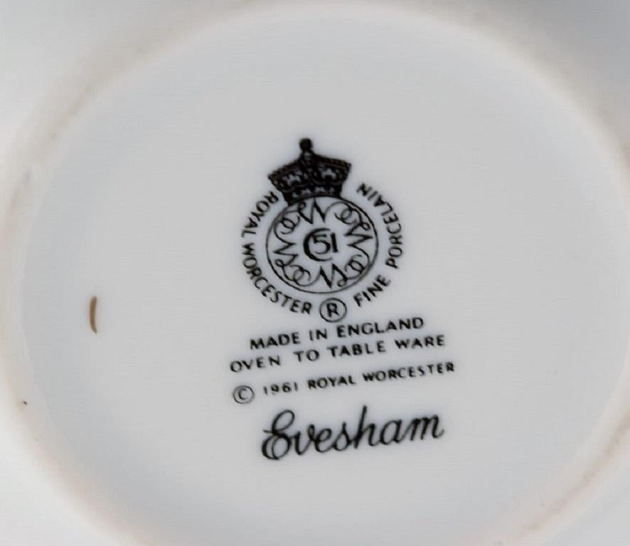 Royal Worcester, England, Sechsteiliges Evesham-Porzellan mit Obstdekor im Angebot 3