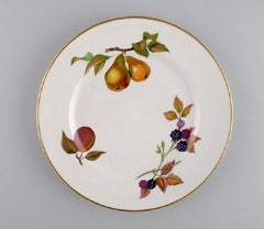 Royal Worcester, England, Twelve Evesham Porcelain Lunch Plates